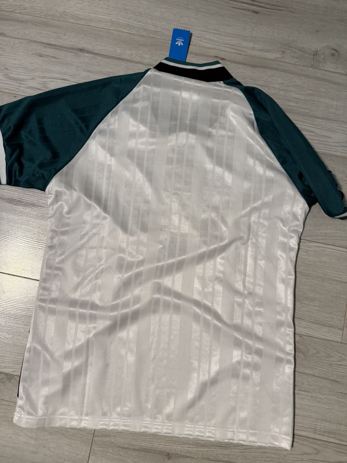 Other UK Vintage Liverpool Soccer jersey shirt Adidas 1992 kit Size US M / EU 48-50 / 2 - 5 Thumbnail