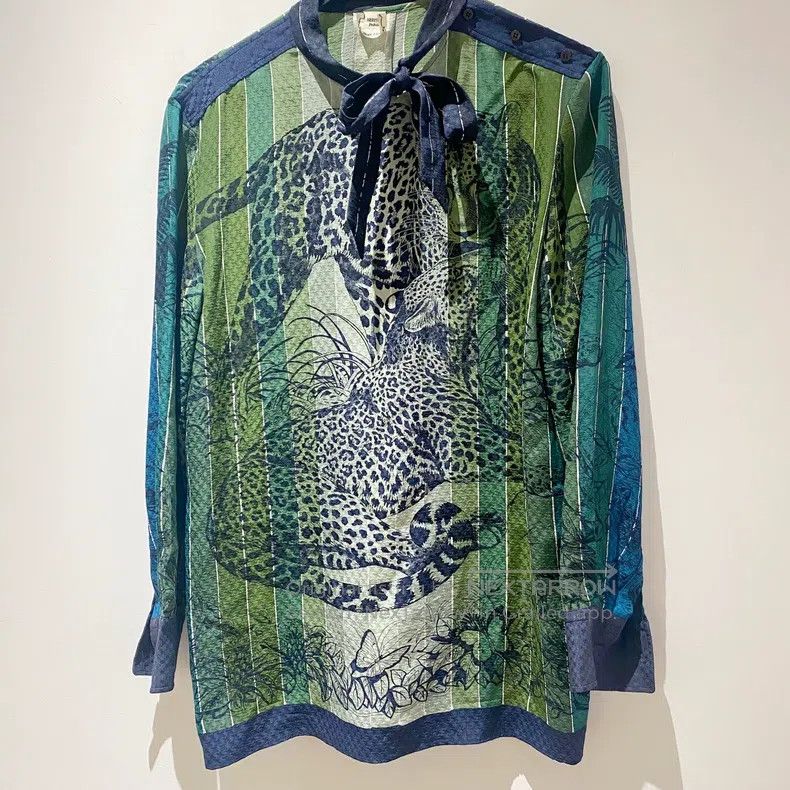 Hermes Hermes Turquoise leopard pattern shirt Size XS / US 0-2 / IT 36-38 - 1 Thumbnail