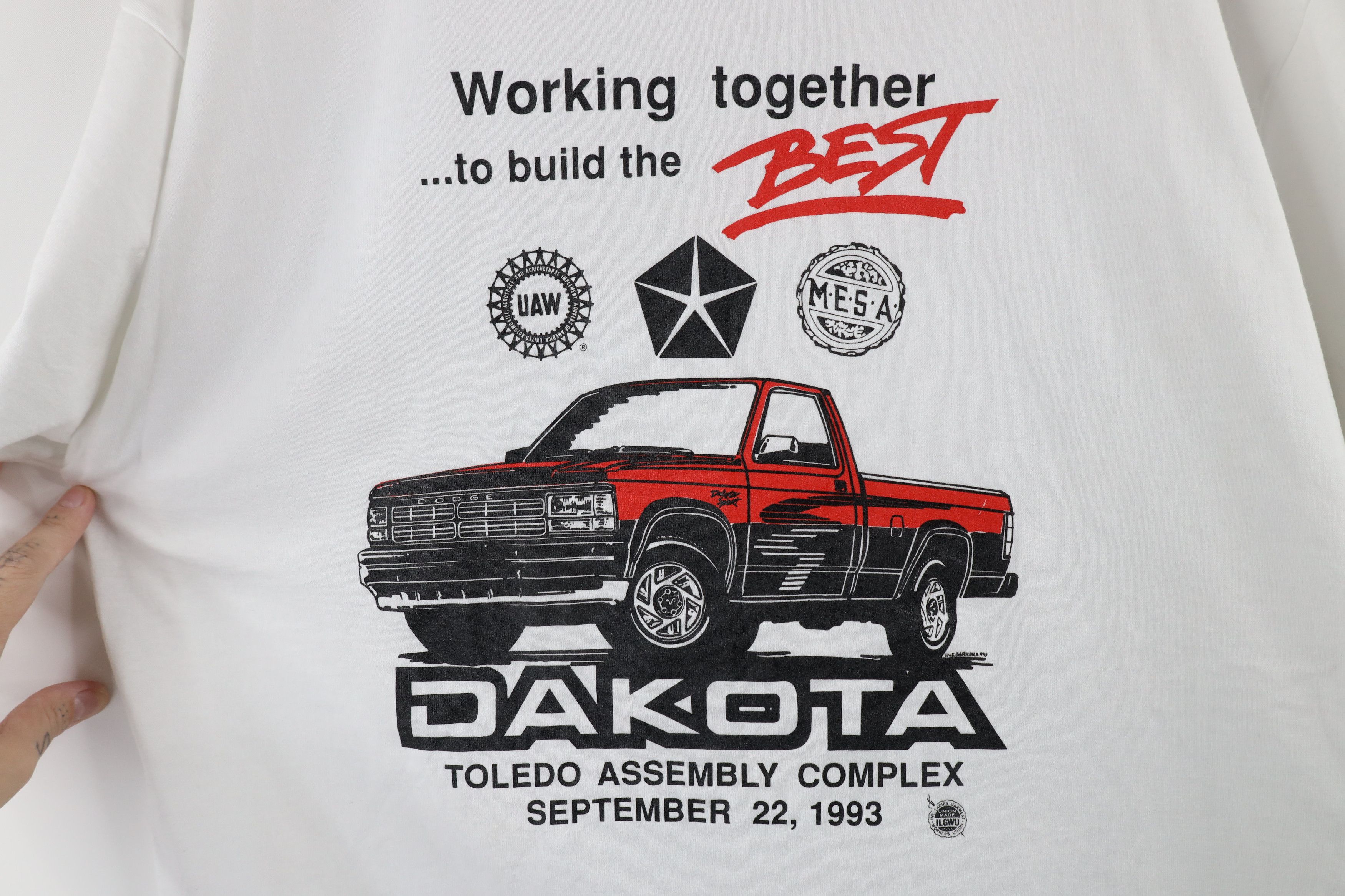 Vintage Vintage 90s Dakota Sport Assembly Complex T-Shirt White USA Size US XL / EU 56 / 4 - 4 Thumbnail
