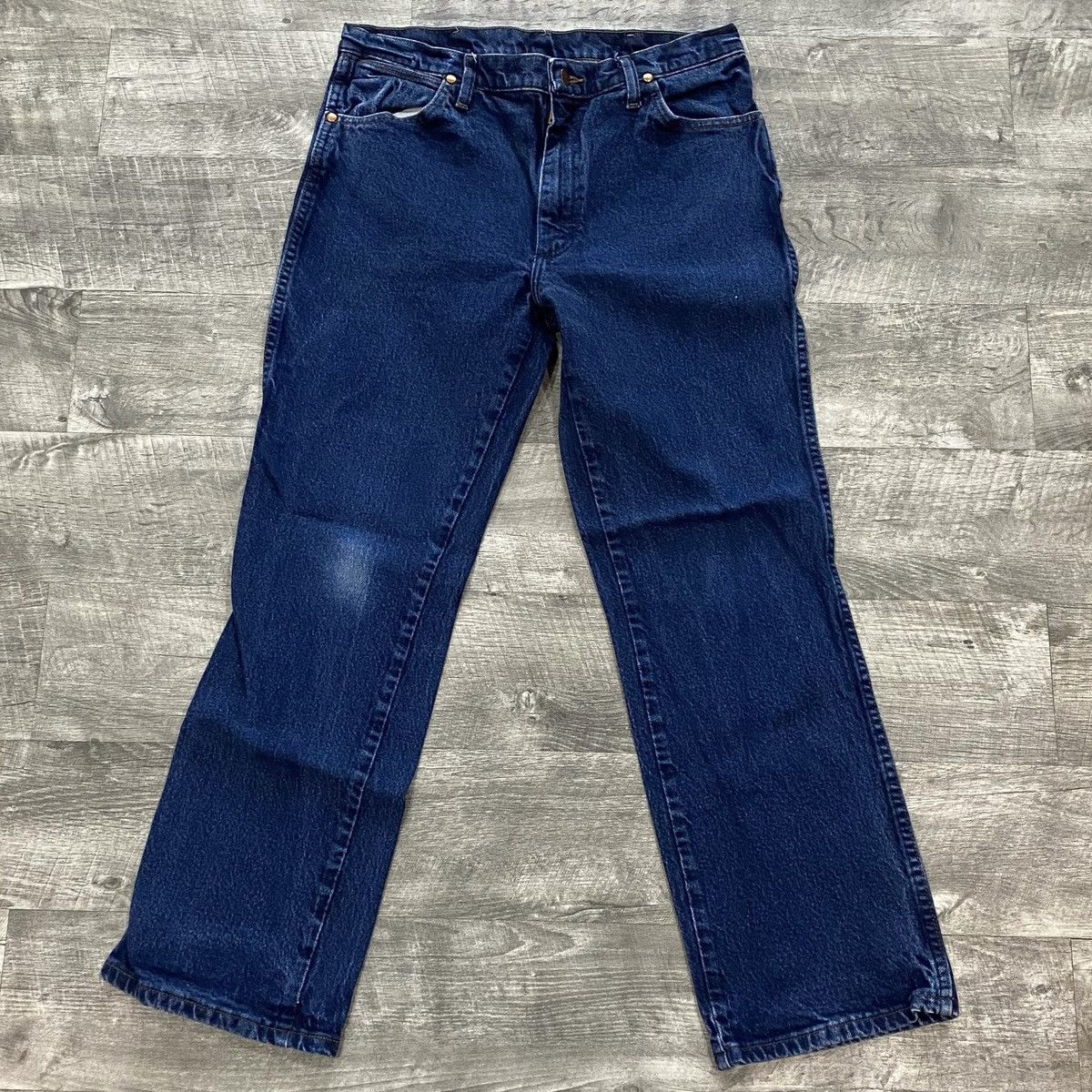 Wrangler Wrangler Dark Stonewash Denim Jeans size 34”x30 Size US 34 / EU 50 - 2 Thumbnail