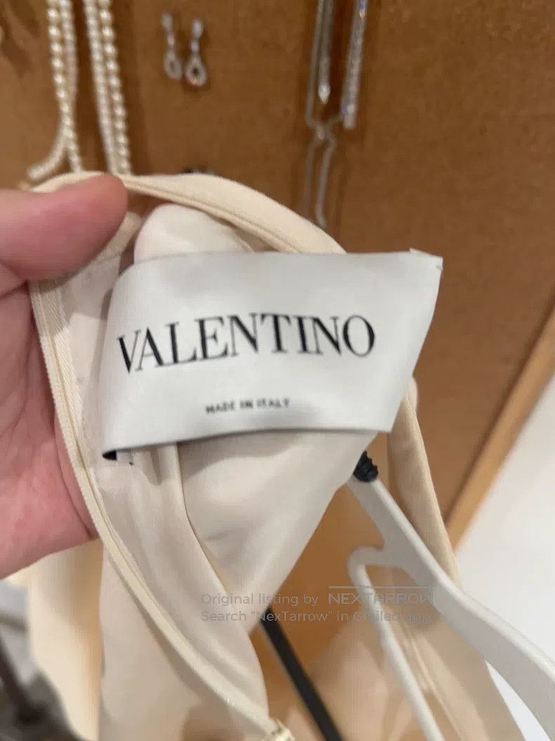 Valentino Valentino dress Size M / US 6-8 / IT 42-44 - 2 Thumbnail