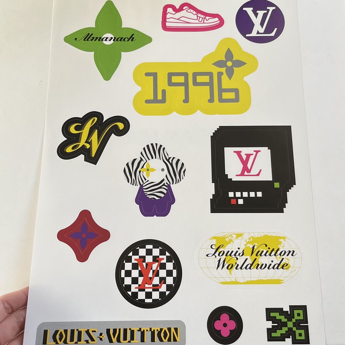 Louis Vuitton Louis Vuitton large sticker sheet Size ONE SIZE - 19 Thumbnail
