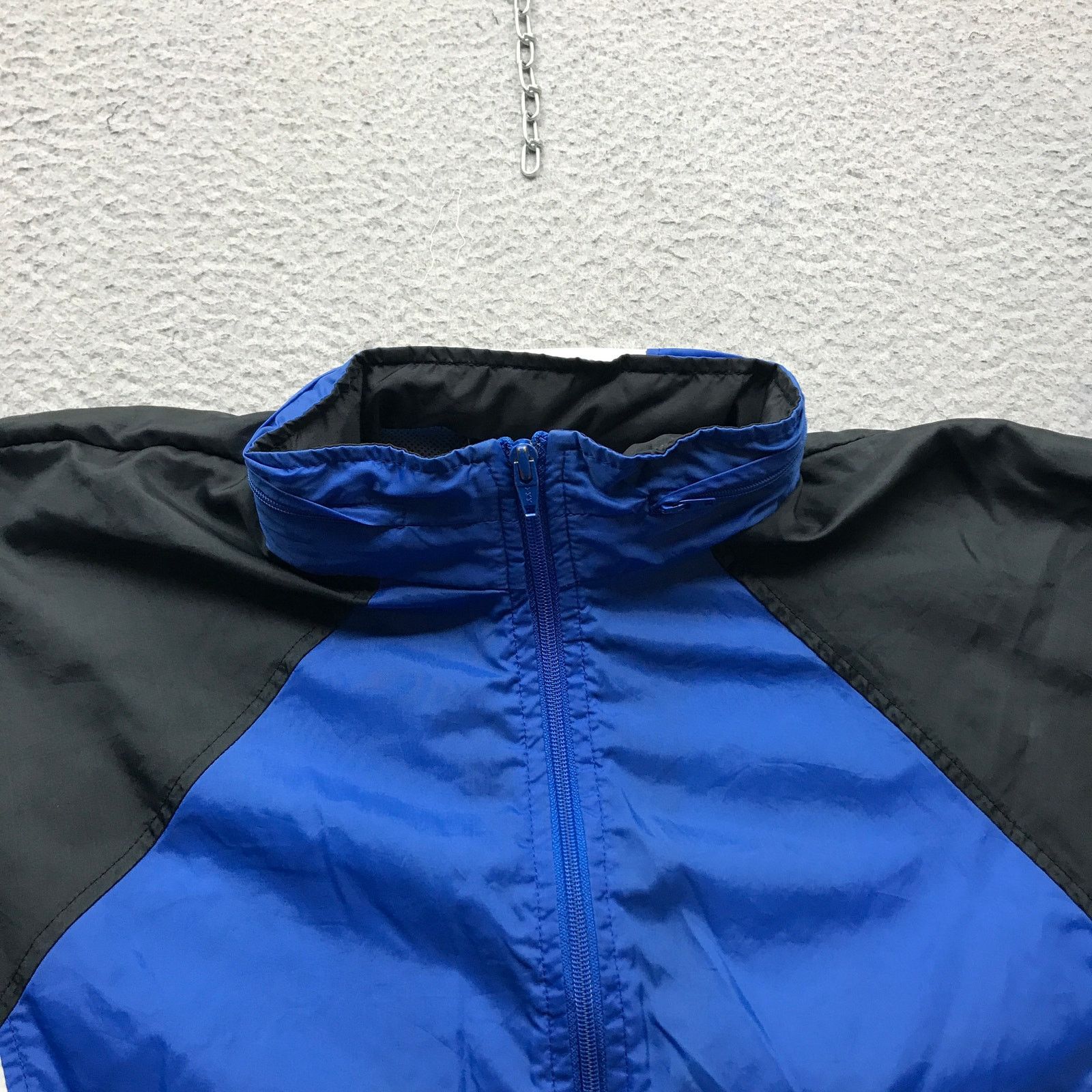 Nike Vintage 90s Nike Windbreaker Jacket Hooded Mens Large Black Size US L / EU 52-54 / 3 - 13 Thumbnail
