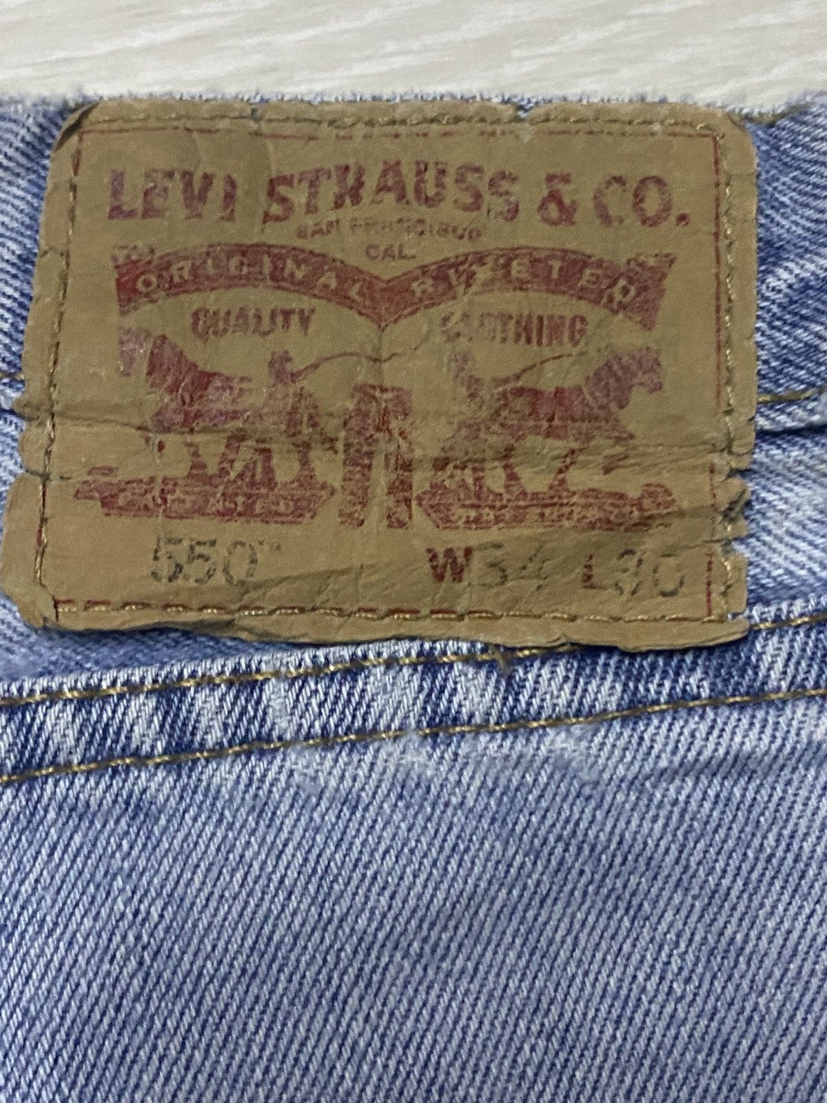 Levi's Vintage Levis 550 Y2K Light Wash Distressed Loose Jeans Size US 35 - 12 Thumbnail