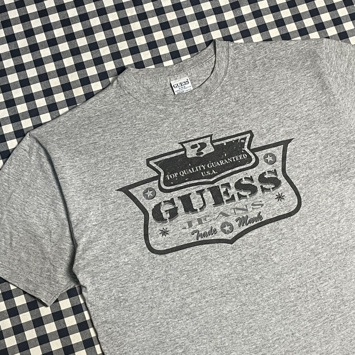Guess × Vintage Guess Vintage tee size L Made in Canada Size US L / EU 52-54 / 3 - 2 Thumbnail