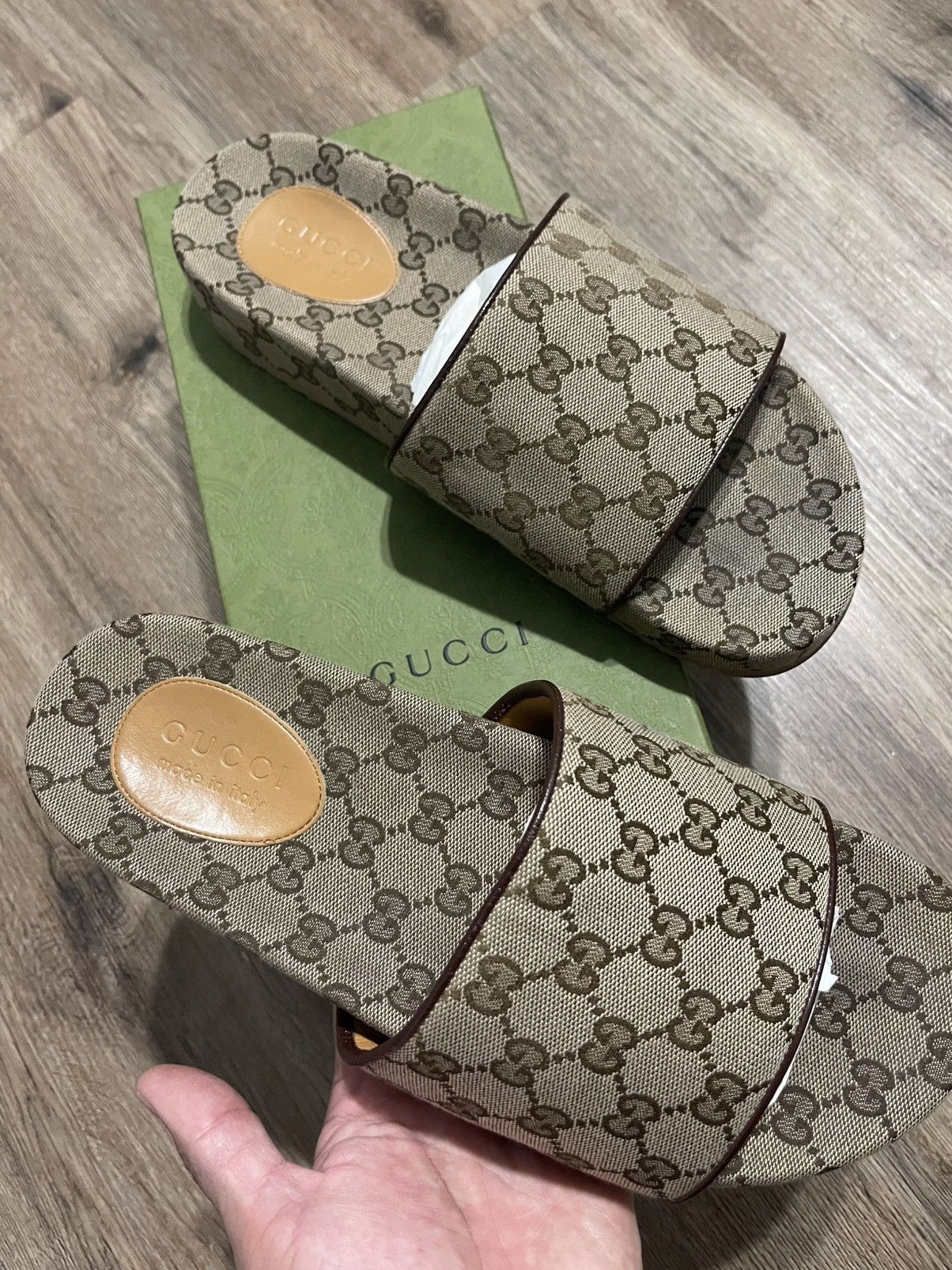 Gucci Gucci GG Slide Beige Canvas Size US 10 / EU 43 - 1 Thumbnail