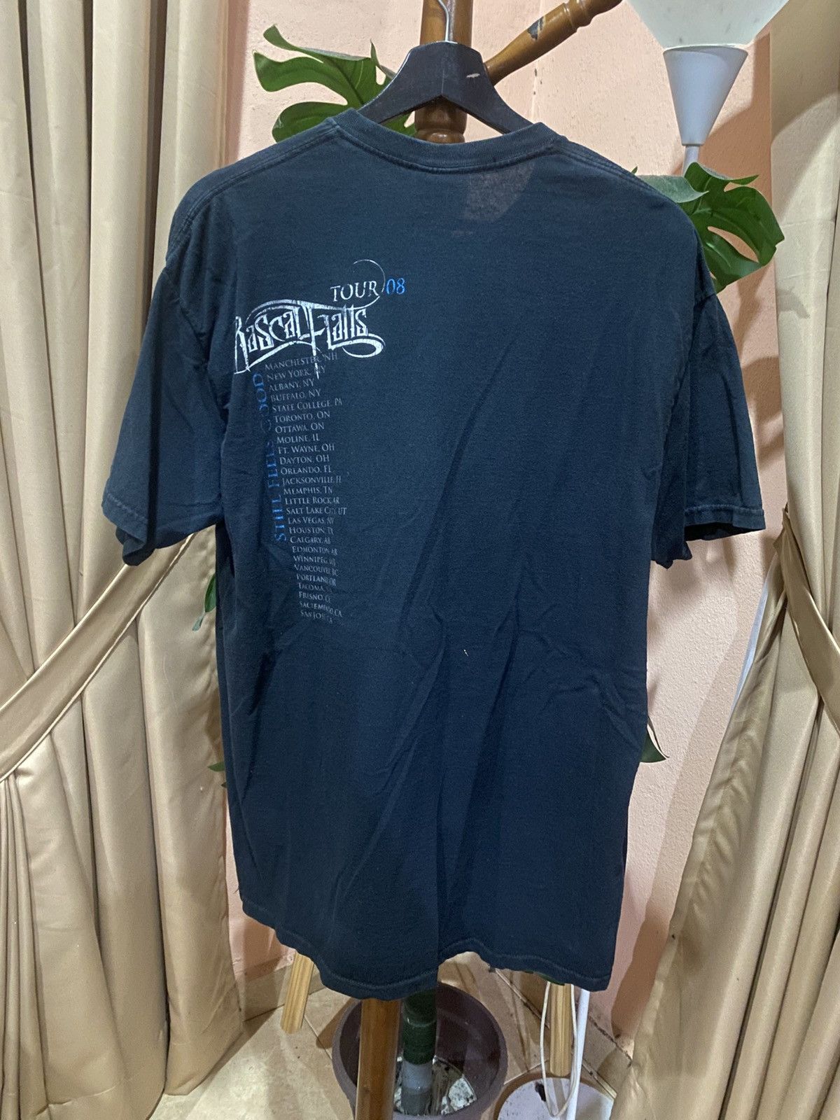 Band Tees Rascal Flatts 2008 “Still Feels Good” Tour Tee Black Jerzees Size US L / EU 52-54 / 3 - 5 Thumbnail