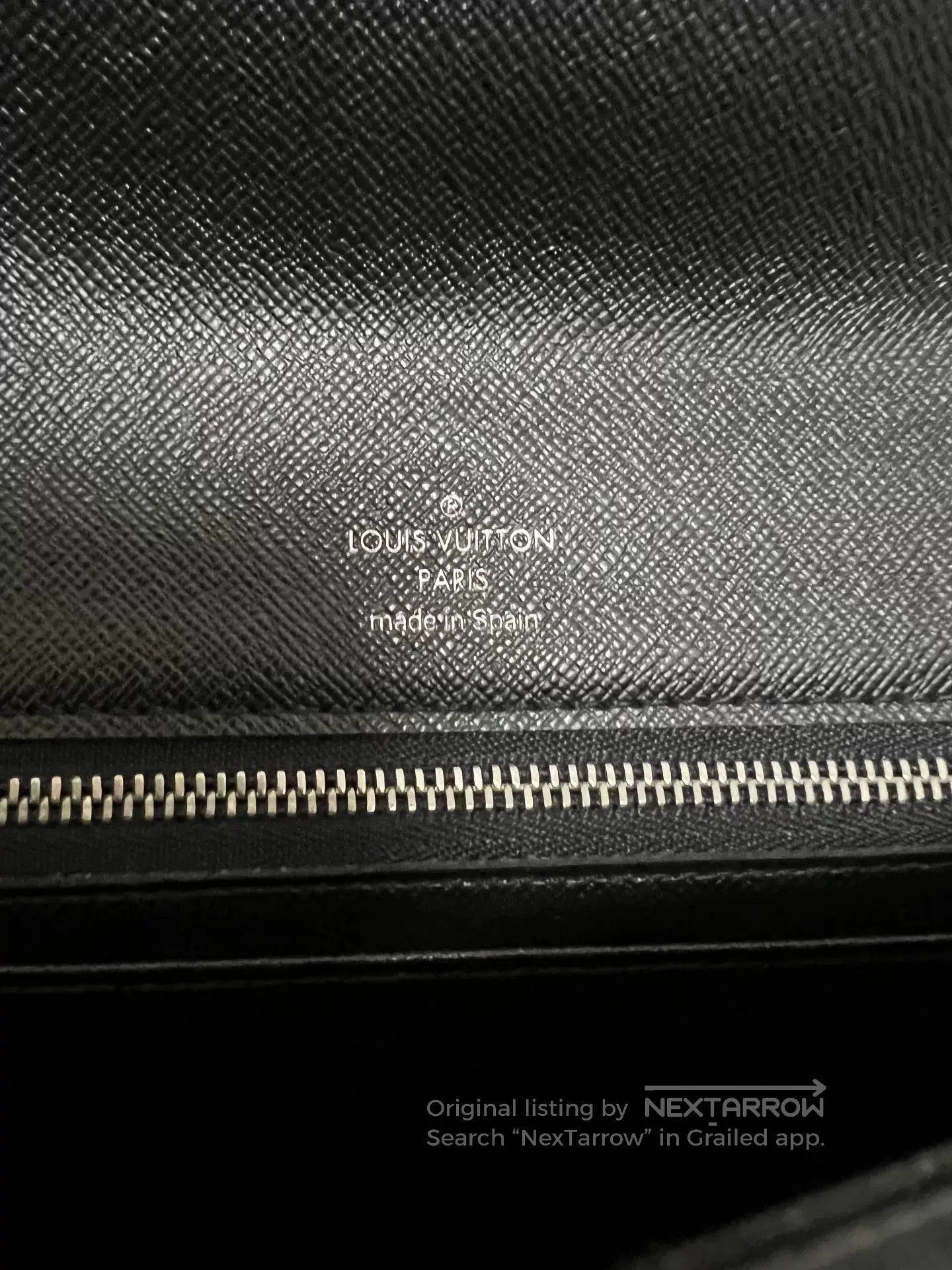 Louis Vuitton Louis Vuitton Men's Leather Handbag. Size ONE SIZE - 5 Thumbnail