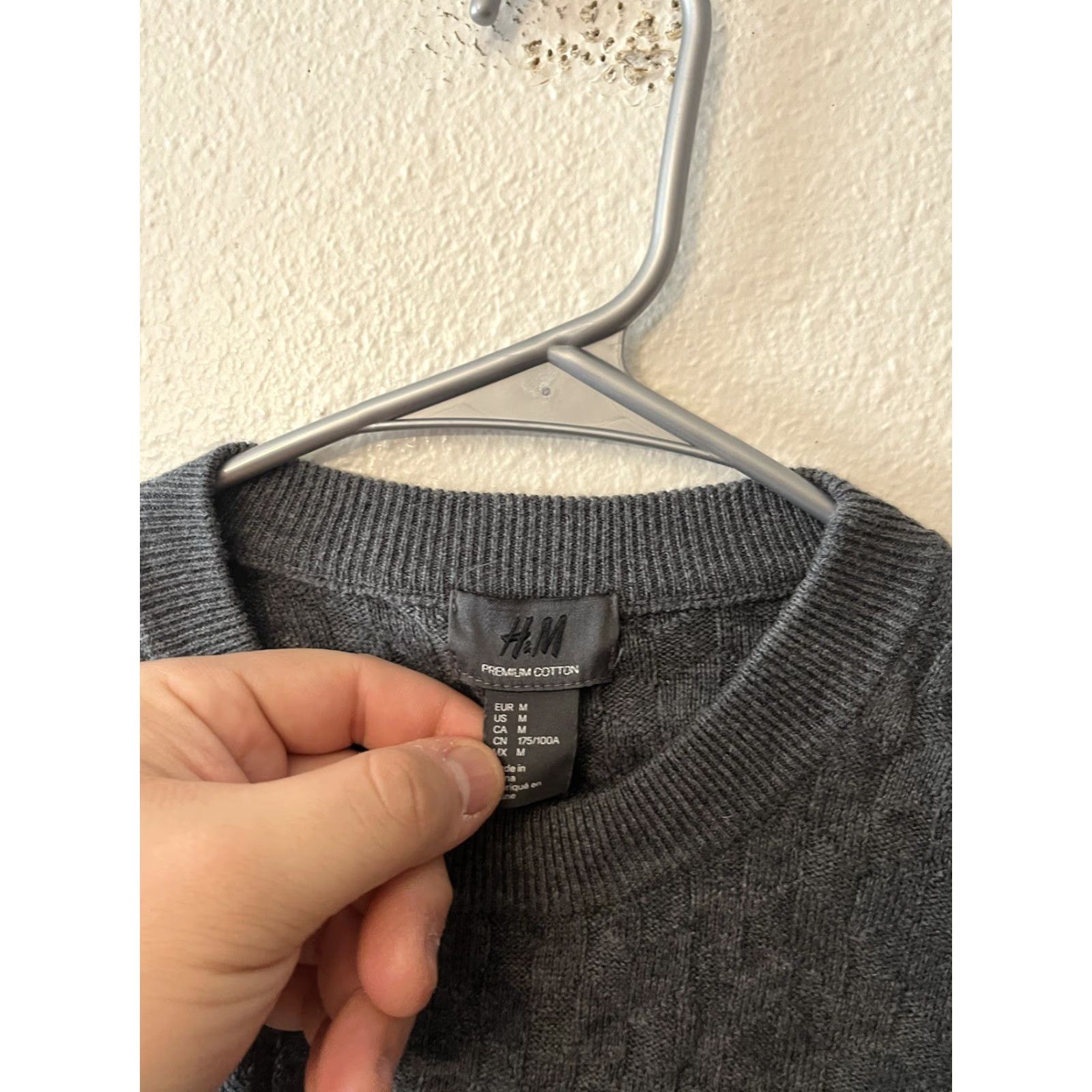 H&M H&M Men’s Cotton Gray Knit Sweater Long Sleeve Size Medium Shirt Mens Pullover Classic Knit Crew Neck Regular Modern Casual Fall Winter Spring Size US M / EU 48-50 / 2 - 2 Thumbnail