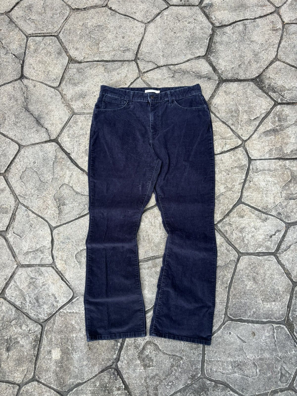 Levi's × Vintage Y2K Levi 725 Bootcut Black Corduroy Jeans Size US 33 - 1 Thumbnail