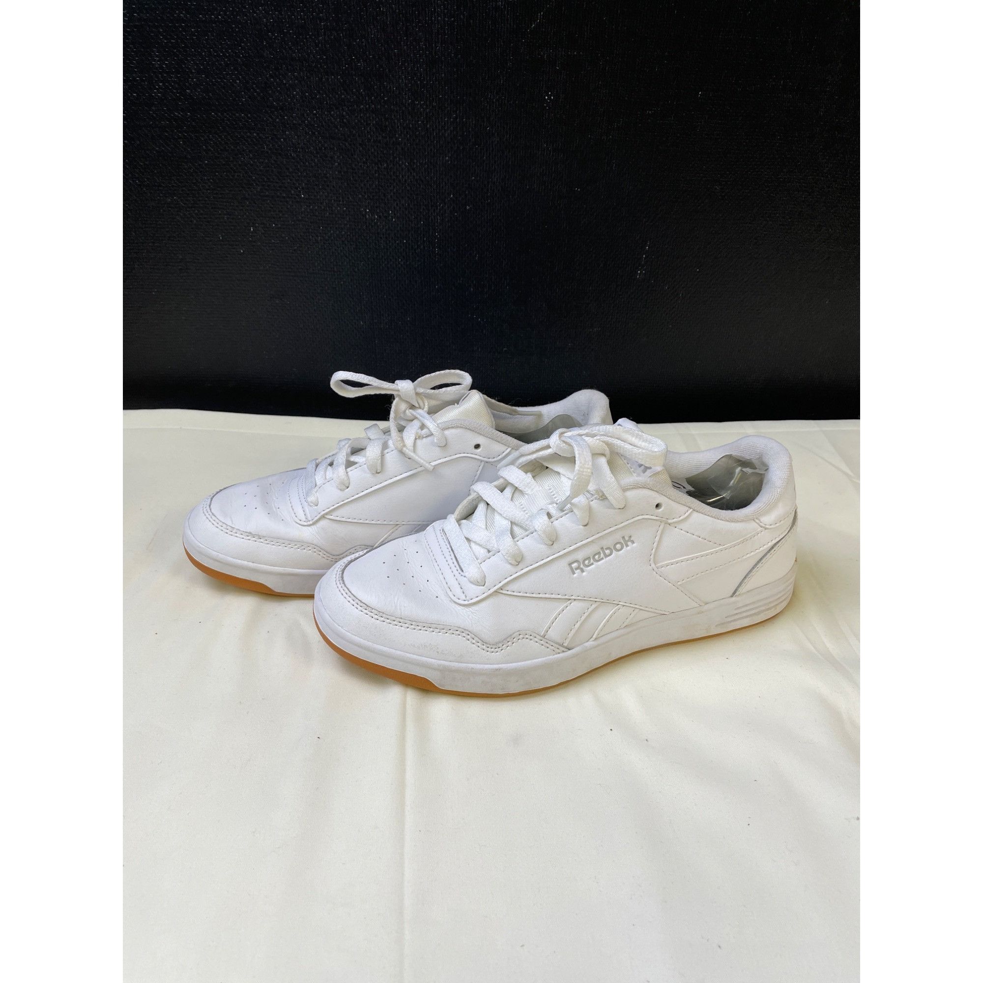 Reebok Reebok Women's Club MEMT Leather White Sneakers / Shoes Size Size US 8 / IT 38 - 5 Thumbnail