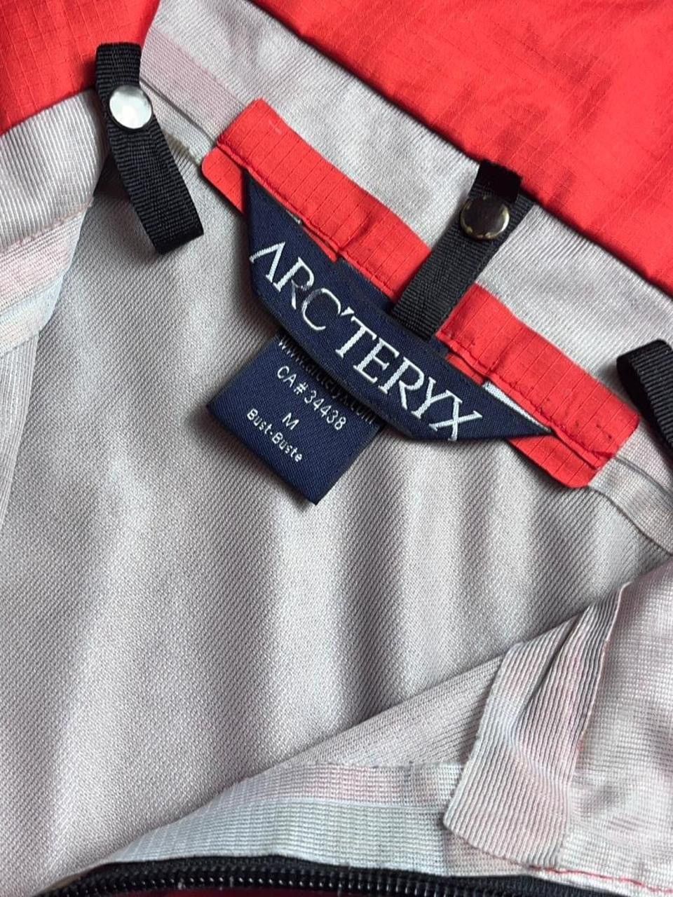 Arc'teryx 1990s rare Arcteryx Theta AR Gore tex xcr jacket vintage Size US L / EU 52-54 / 3 - 11 Thumbnail