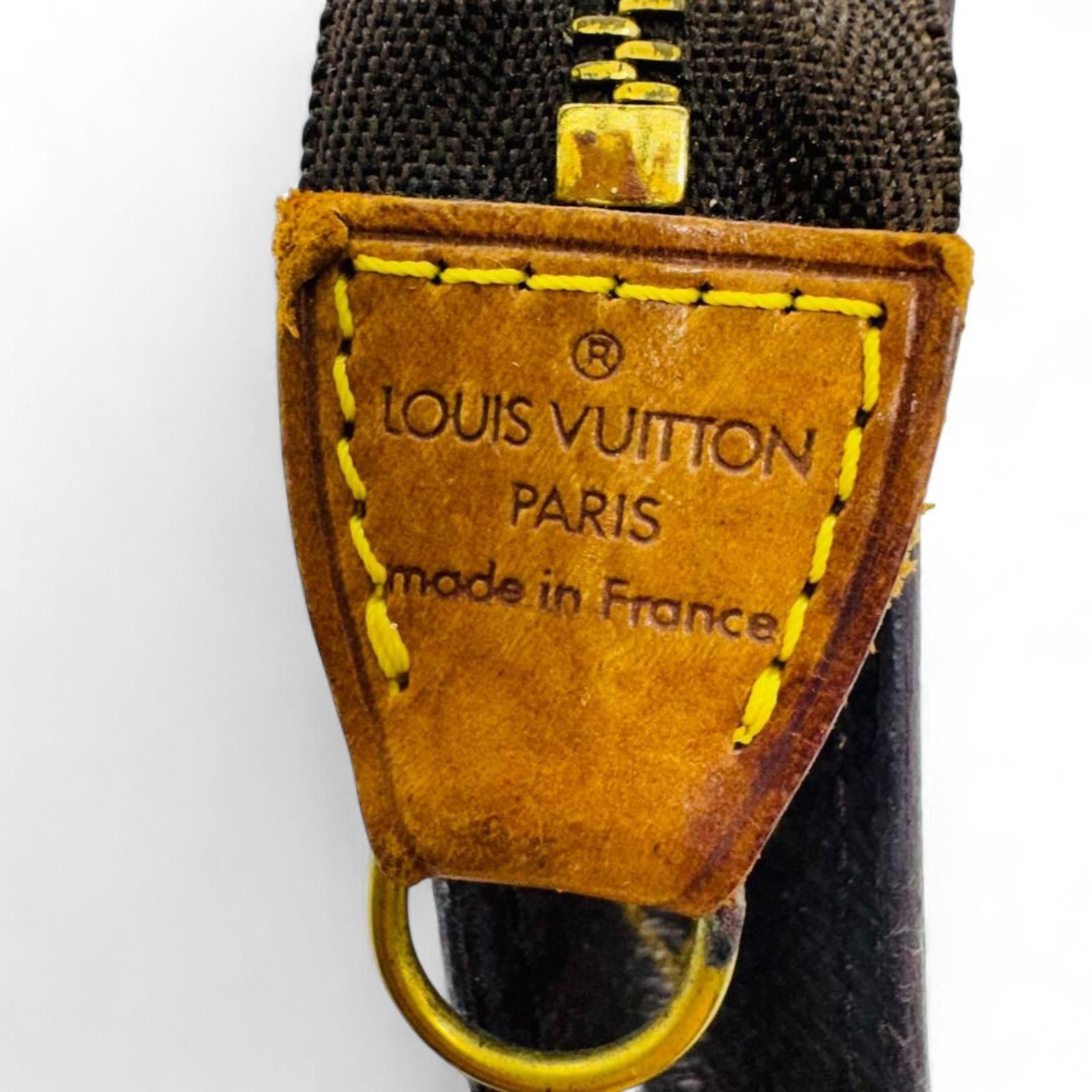 Louis Vuitton Louis Vuitton - Monogram Canvas Pouch Size ONE SIZE - 6 Thumbnail