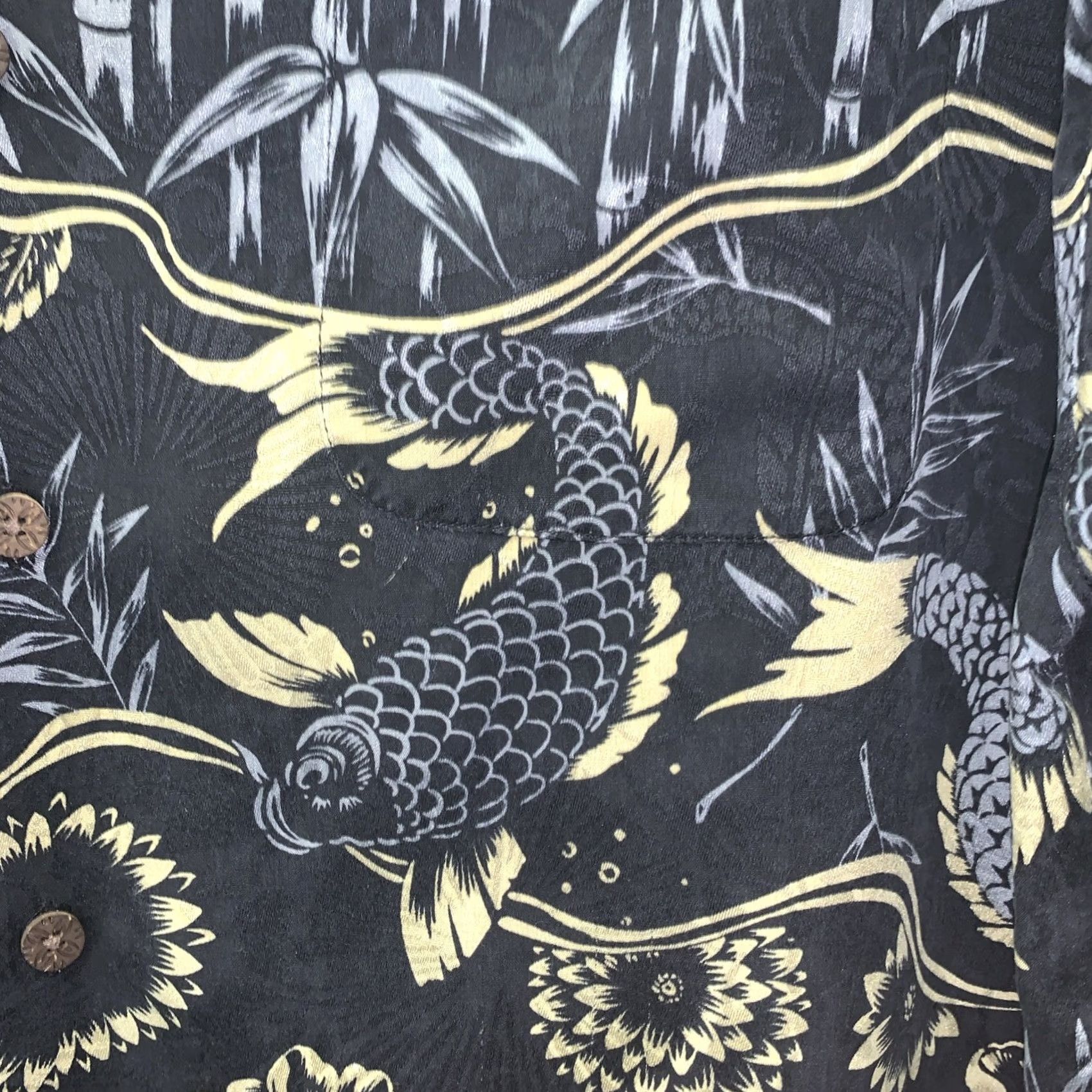 Tommy Bahama TOMMY BAHAMA Shirt Men XL Black Silk Short Sleeve Button-Up Hawaiian Koi Fish Size US XL / EU 56 / 4 - 2 Thumbnail