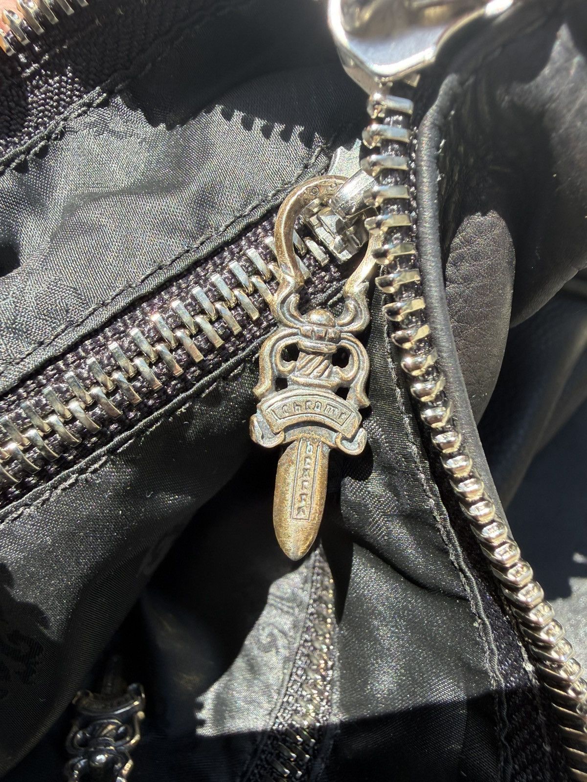 Chrome Hearts Chrome Hearts Leather Chicken Nugget Shoulder Bag Size ONE SIZE - 17 Thumbnail