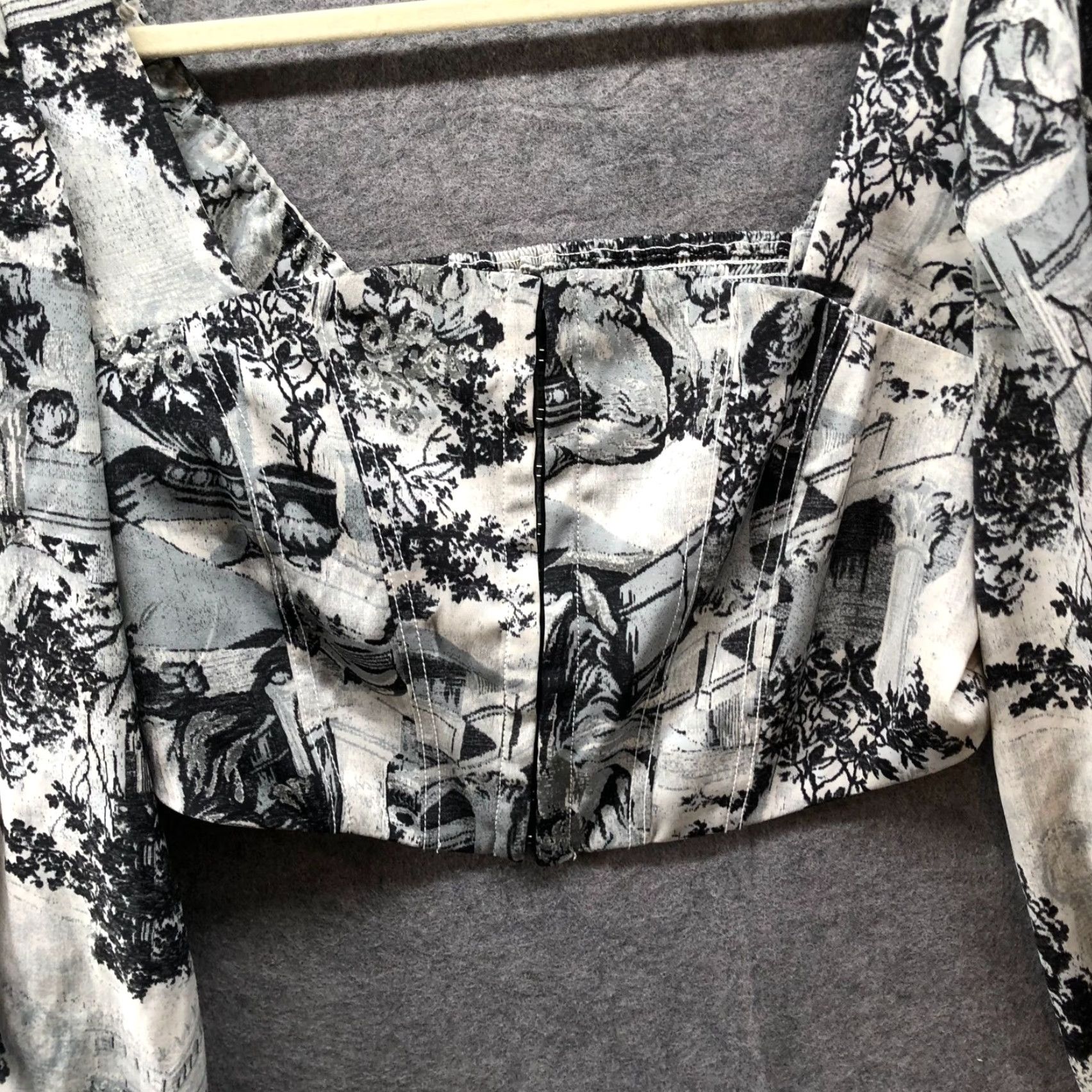 Urban Outfitters Urban Outfitters Maddie Bustier Blouse Womens L Toile Print Balloon Sleeve Cropped Square Neck Bohemian Polyester Spandex Black Shirt Womens L Size L / US 10 / IT 46 - 4 Thumbnail