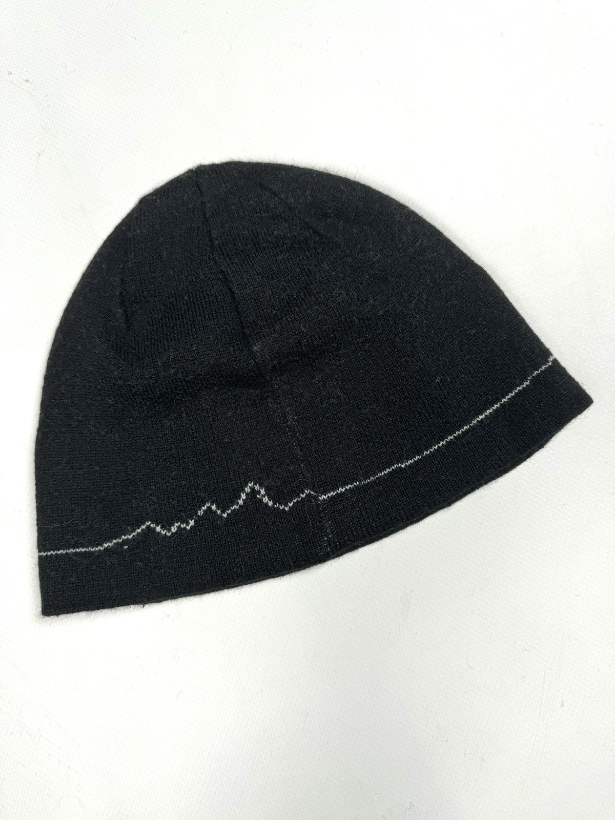 Patagonia Patagonia Vintage Y2K Black Beanie Gorpcore Style Size ONE SIZE - 4 Thumbnail