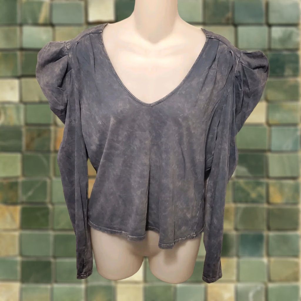 7 For All Mankind 7 For All Mankind V-Neck Top Blue Sz M Long Sleeve Puff Shoulder Mineral Wash Size M / US 6-8 / IT 42-44 - 1 Thumbnail