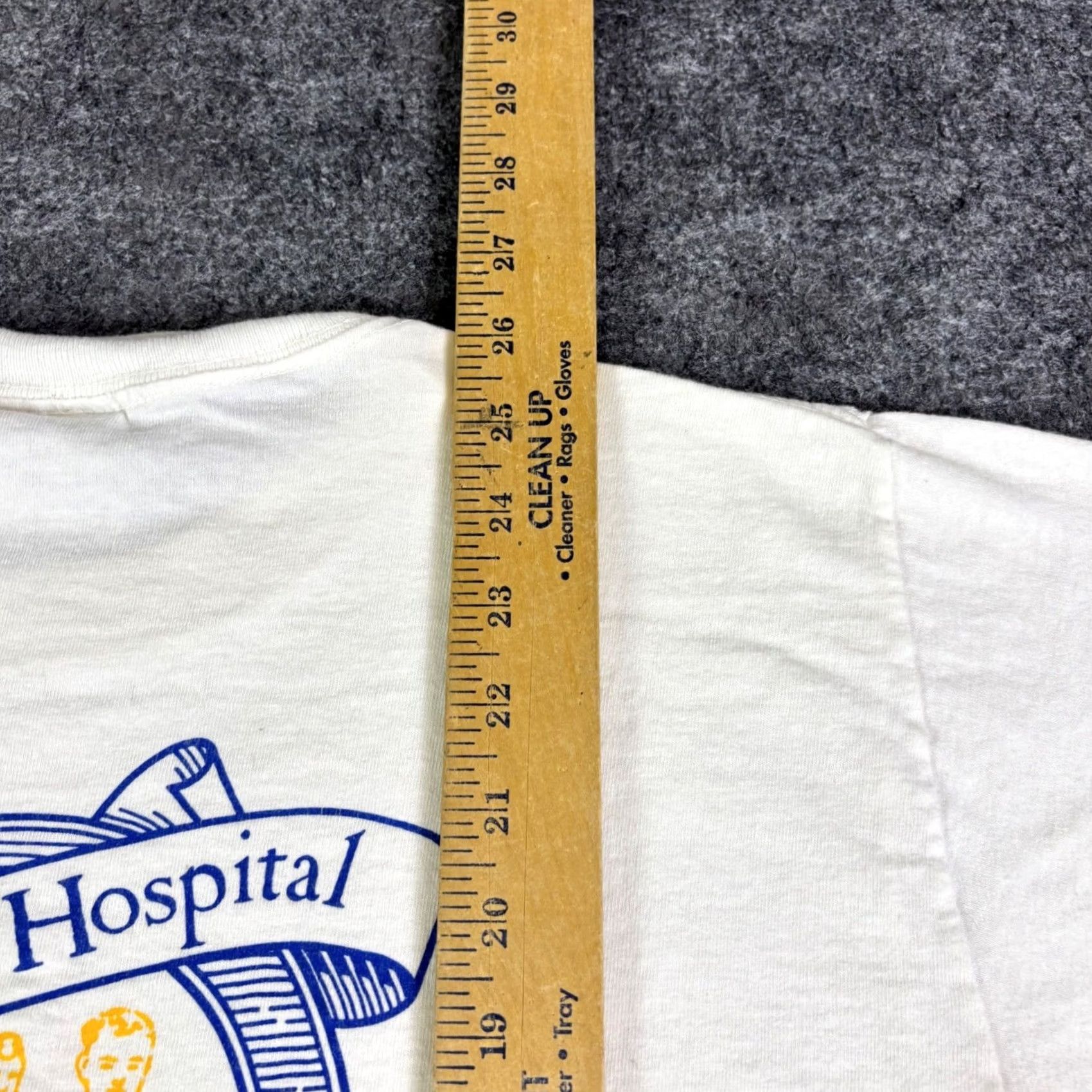 Vintage VINTAGE 1992 Reading Hospital Road Run T-Shirt Mens Medium White 90s Sportswear Graphic Tee Mens Size US M / EU 48-50 / 2 - 4 Thumbnail