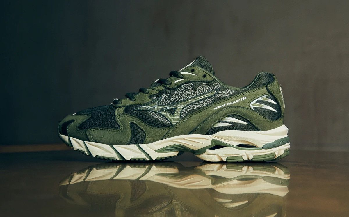 Maharishi × Mizuno Maharishi mizuno waverider 10 Size US 11.5 / EU 44-45 - 1 Thumbnail