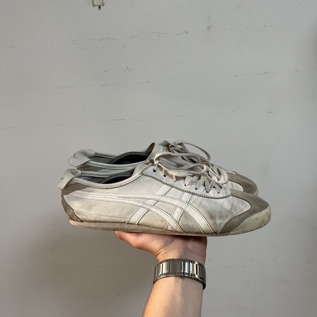 Asics Vintage Asics Onitsuka Tiger Mexico 66 White Kill Bill Size US 10 / EU 43 - 1 Thumbnail