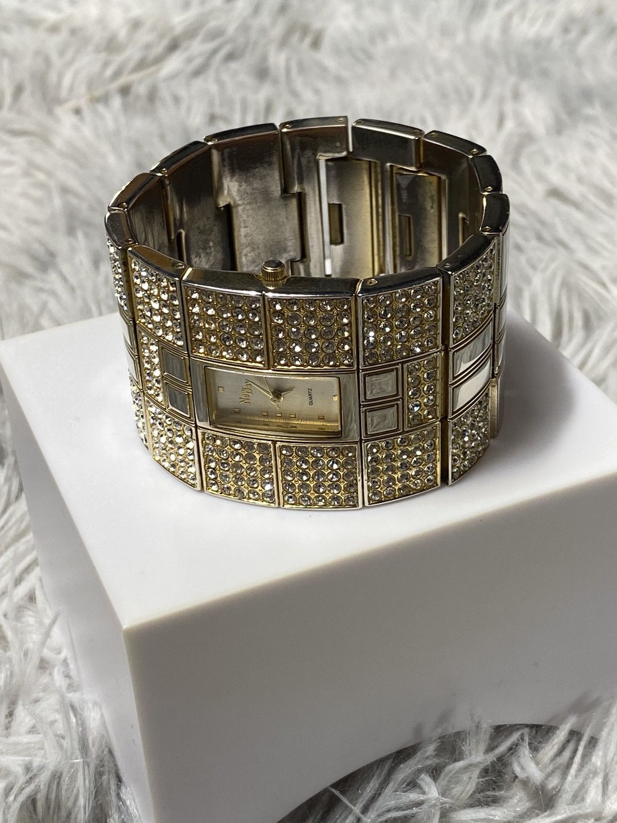 Japanese Brand Gold Crystal Bracelet Watch - Japanese Brand Size ONE SIZE - 6 Thumbnail