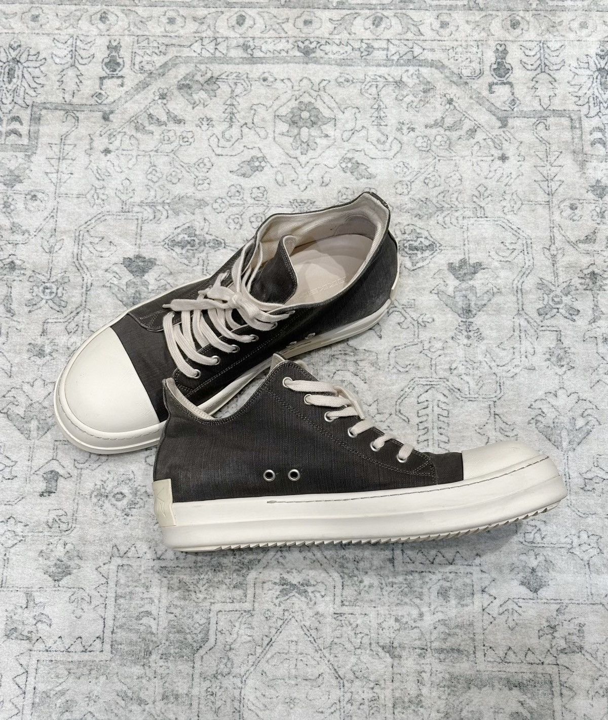 Rick Owens Rick Owens DRKSHDW Low-Top Grey Canvas Sneakers Size US 10.5 / EU 43-44 - 5 Thumbnail