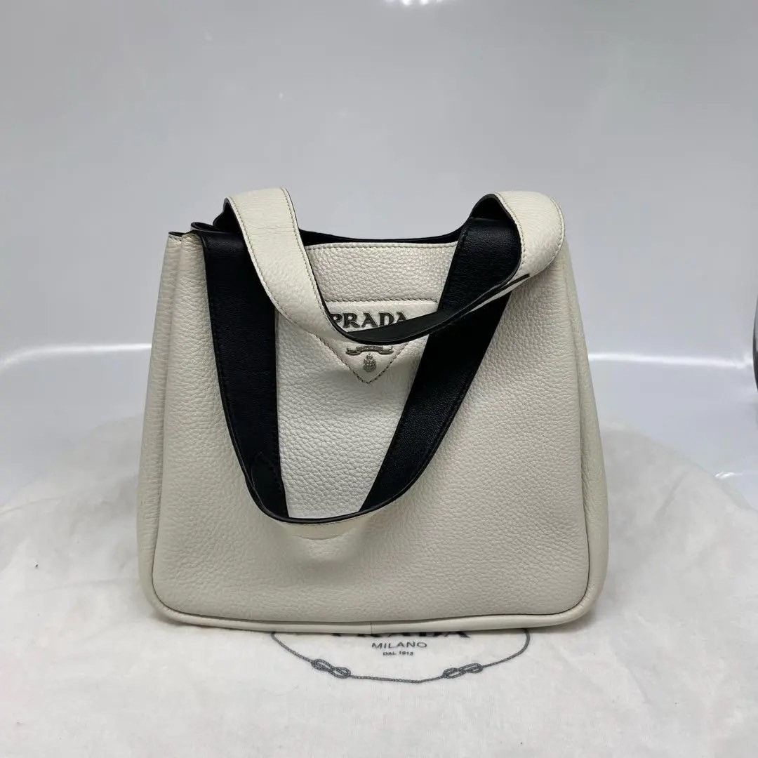 Prada Pre-loved Bag Very good condition Size ONE SIZE - 1 Thumbnail