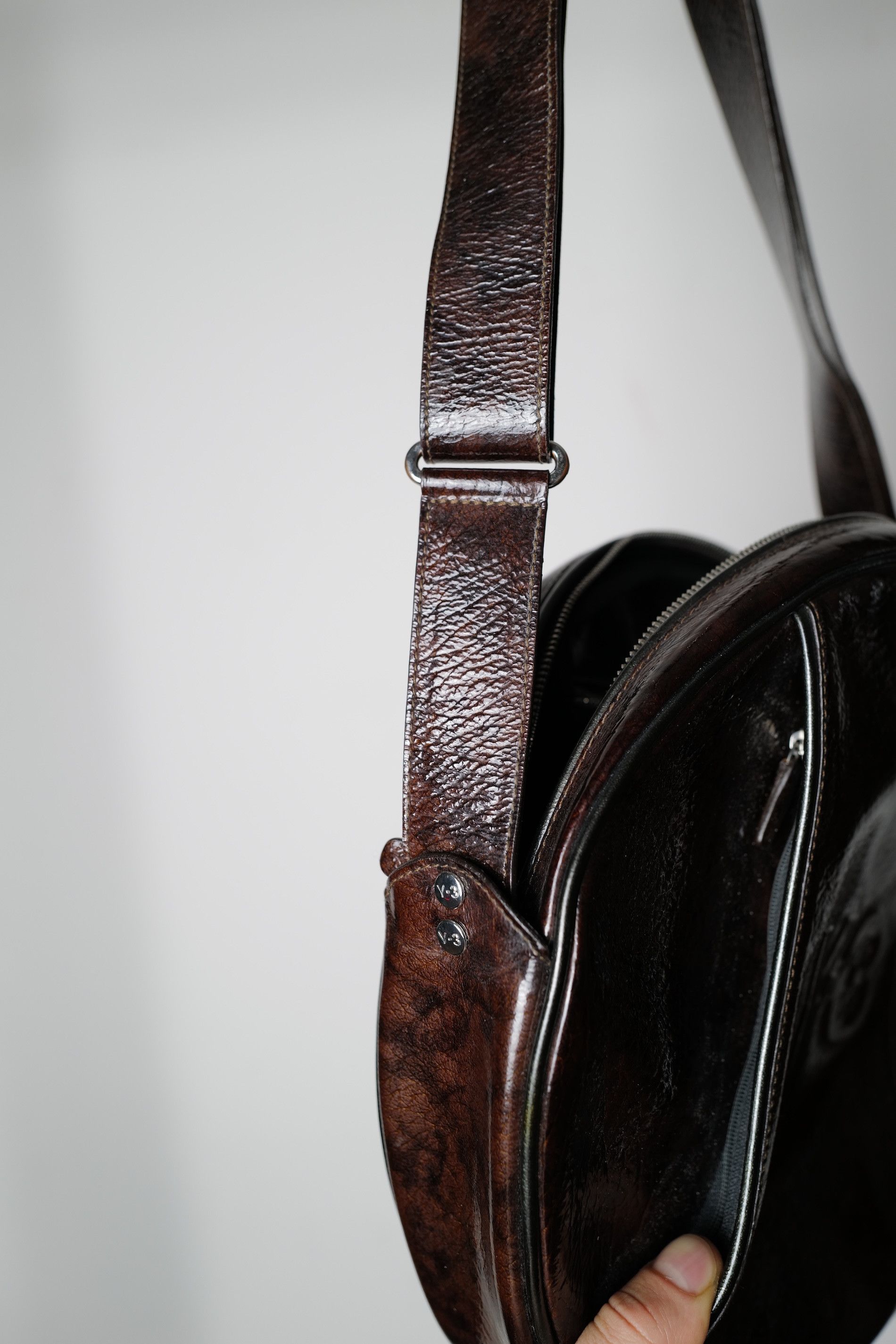 Y-3 Y-3 ROUND LEATHER BAG RARE Size ONE SIZE - 10 Thumbnail