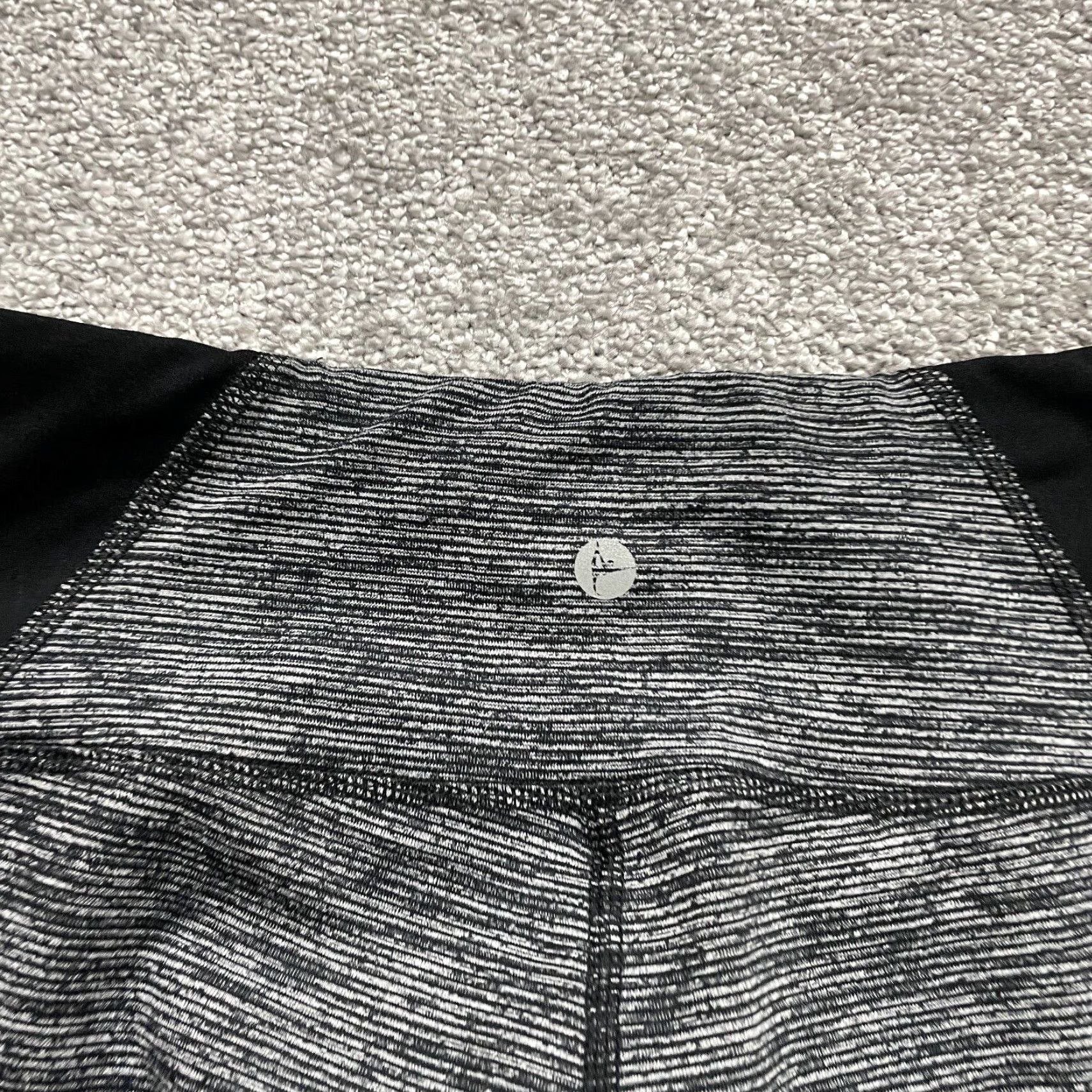 Vintage 90 Degrees By Reflex Cropped Leggings Womens Small Gray Black Active Yoga 26x22 Size 28" / US 6 / IT 42 - 5 Thumbnail