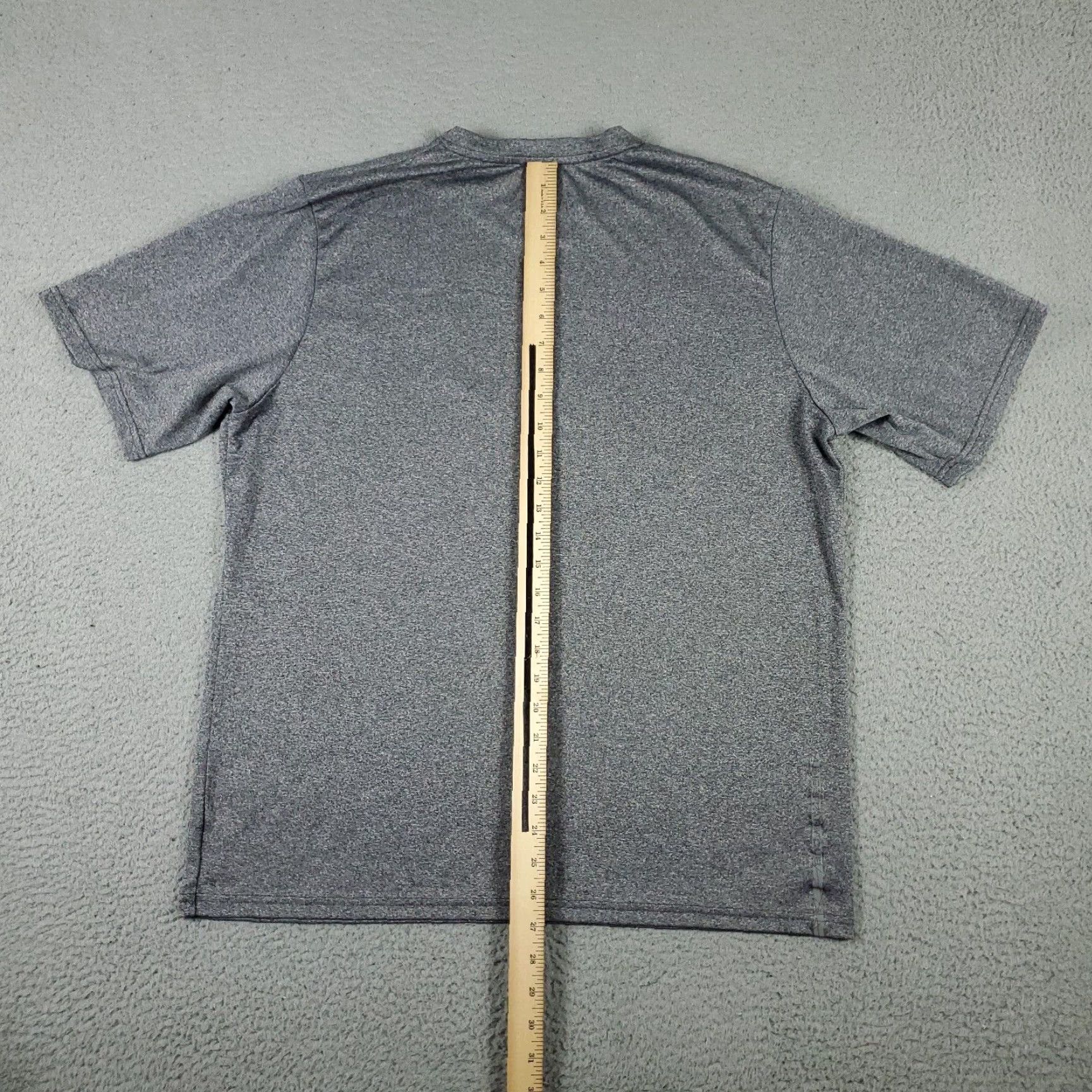 Under Armour Under Armour Run T Shirt Mens XL Gray Heatgear Active Work Out Adult Shirt Mens XL Gray HeatGear Active Size US XL / EU 56 / 4 - 4 Thumbnail
