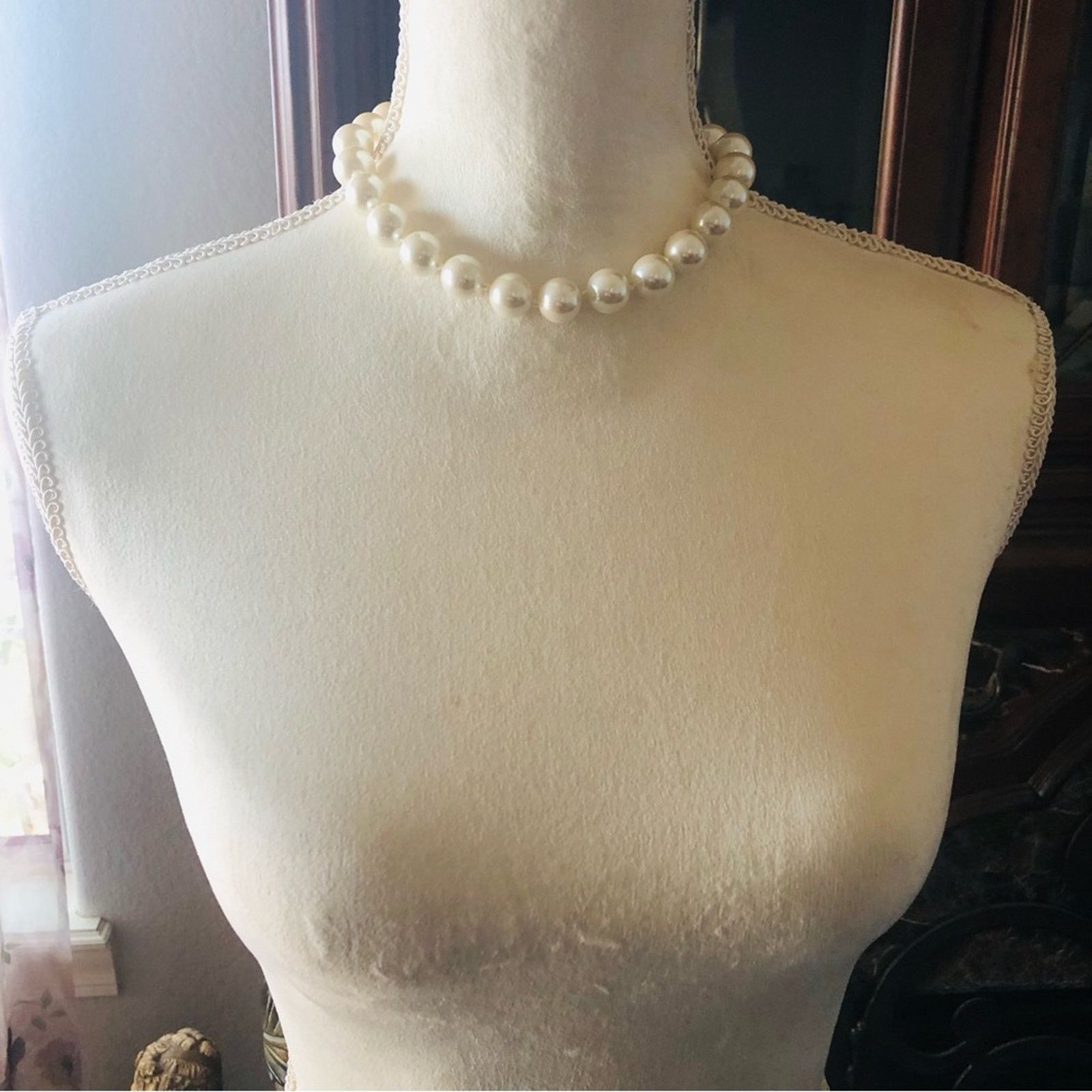 Vintage Vintage opalescent finish cream pearl choker necklace Size ONE SIZE - 5 Thumbnail