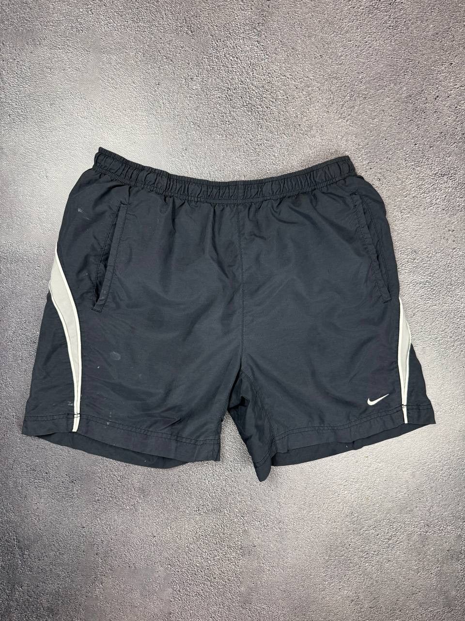 Nike Vintage Nike Black Shorts Size L Size US 34 / EU 50 - 1 Thumbnail