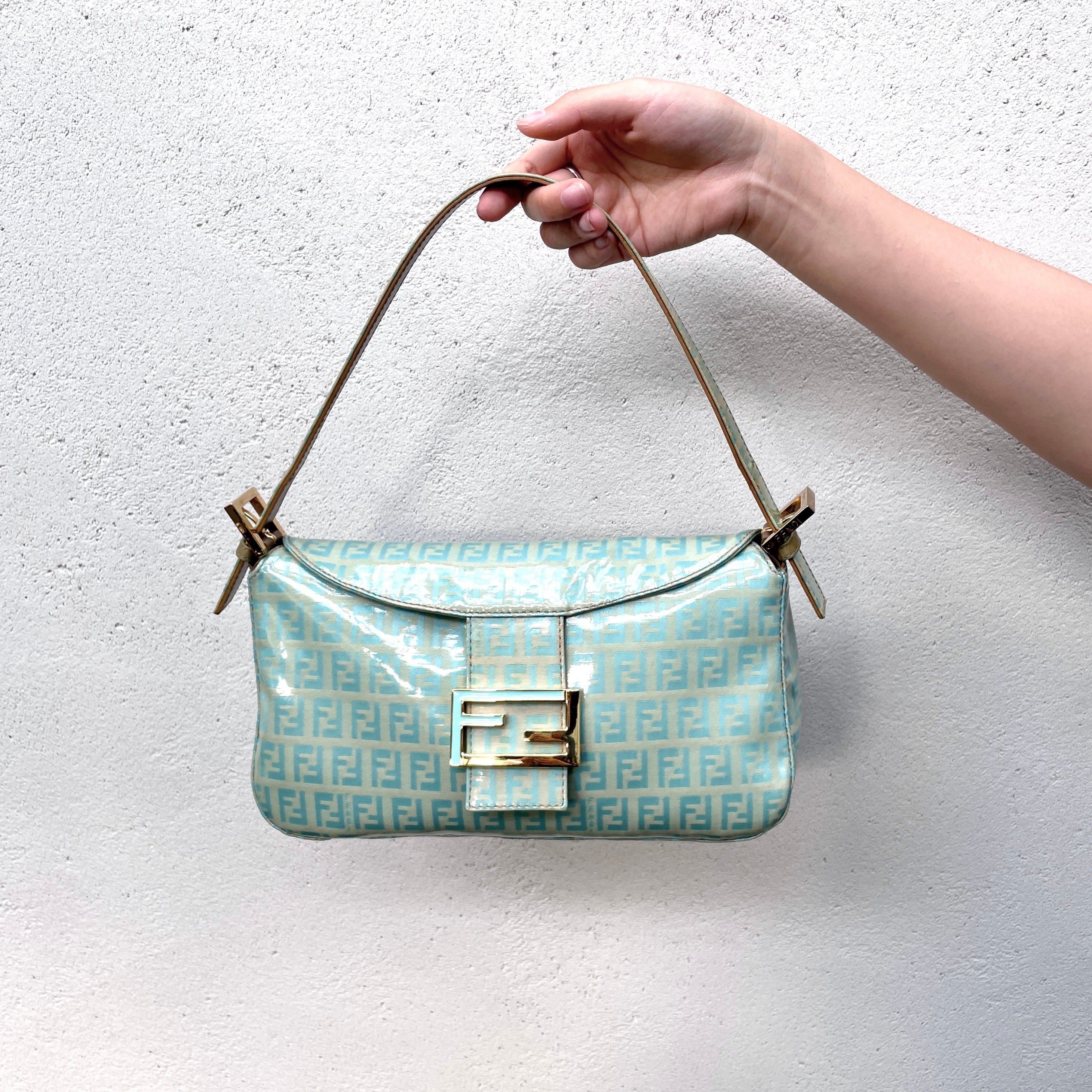 Fendi Fendi Zucchino Round Mouth Mamma Bucket Shoulder Bag Light Blue Ghw Size ONE SIZE - 1 Thumbnail