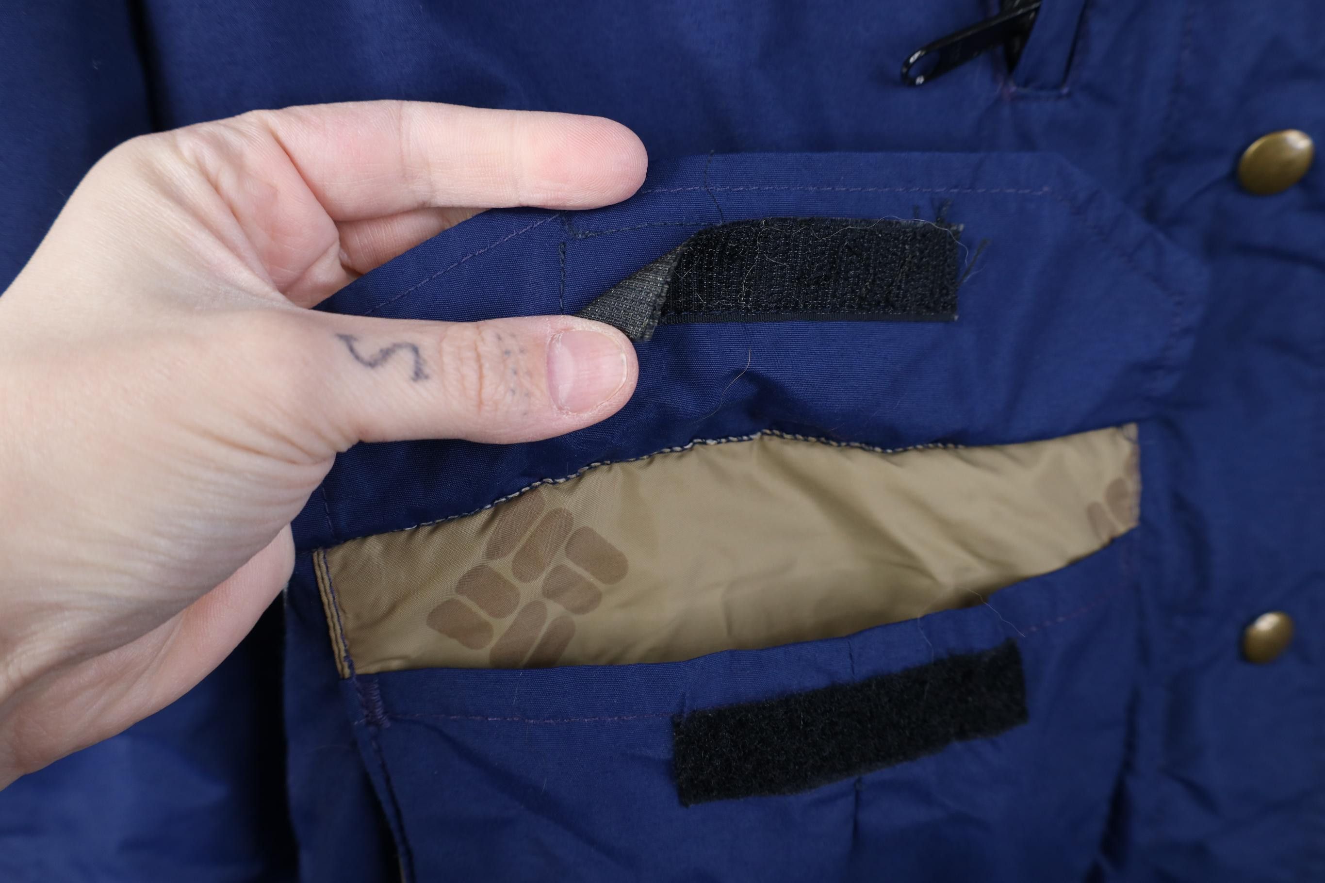 Vintage Vintage 80s Streetwear Waterproof Hooded Parka Jacket USA Size M / US 6-8 / IT 42-44 - 6 Thumbnail