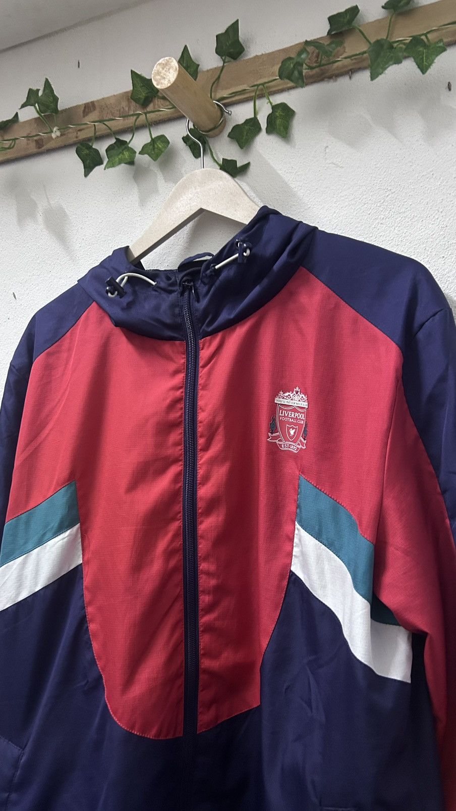 Nike 🔥Special Edition🔥 Liverpool Windbreaker 2 Layer Size US XL / EU 56 / 4 - 4 Thumbnail
