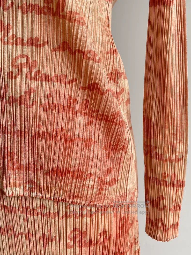 Issey Miyake Issey Miyake Orange Coat Size L / US 10 / IT 46 - 1 Thumbnail