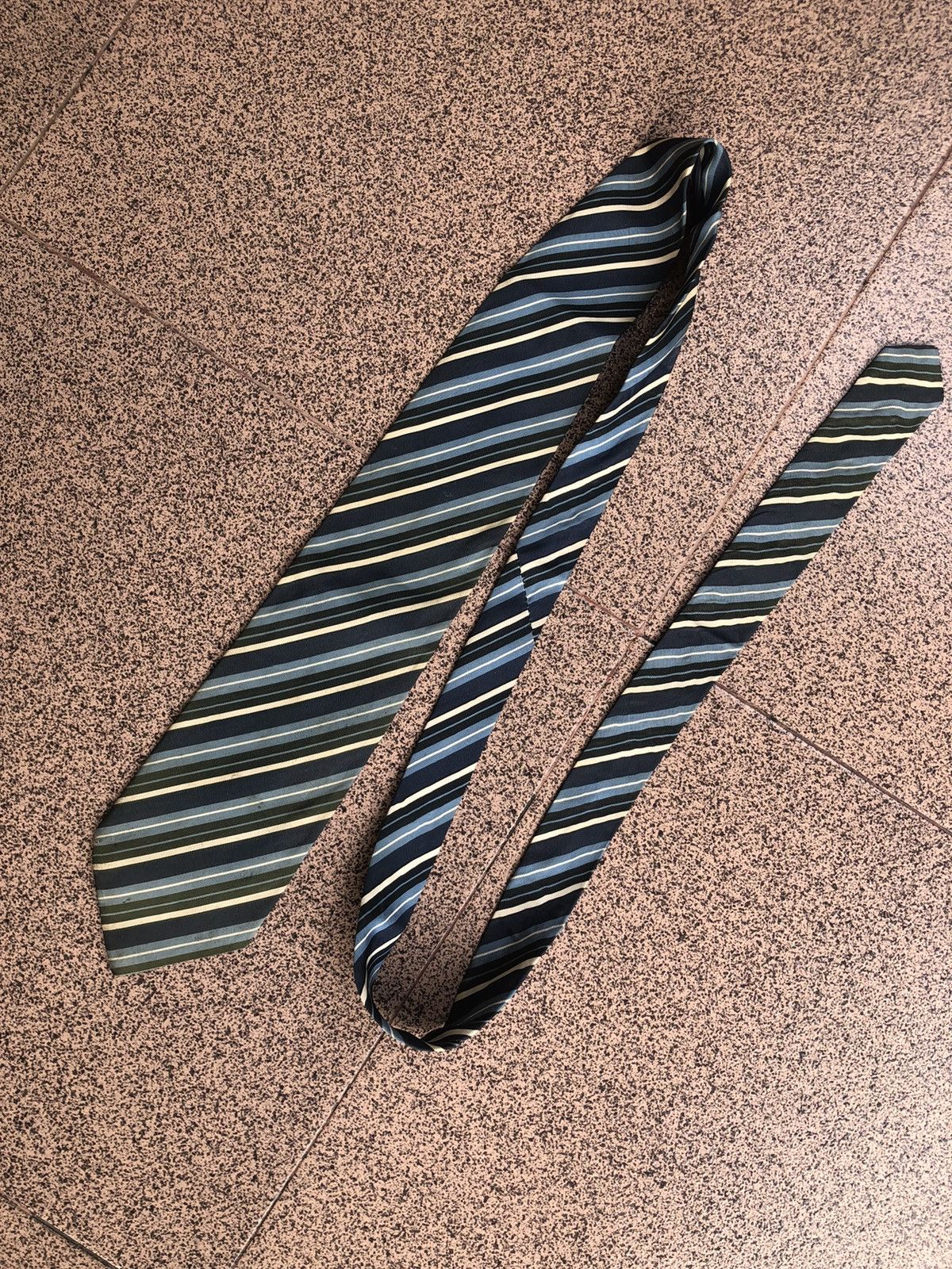 Yves Saint Laurent Ysl stripe tie Size ONE SIZE - 2 Thumbnail