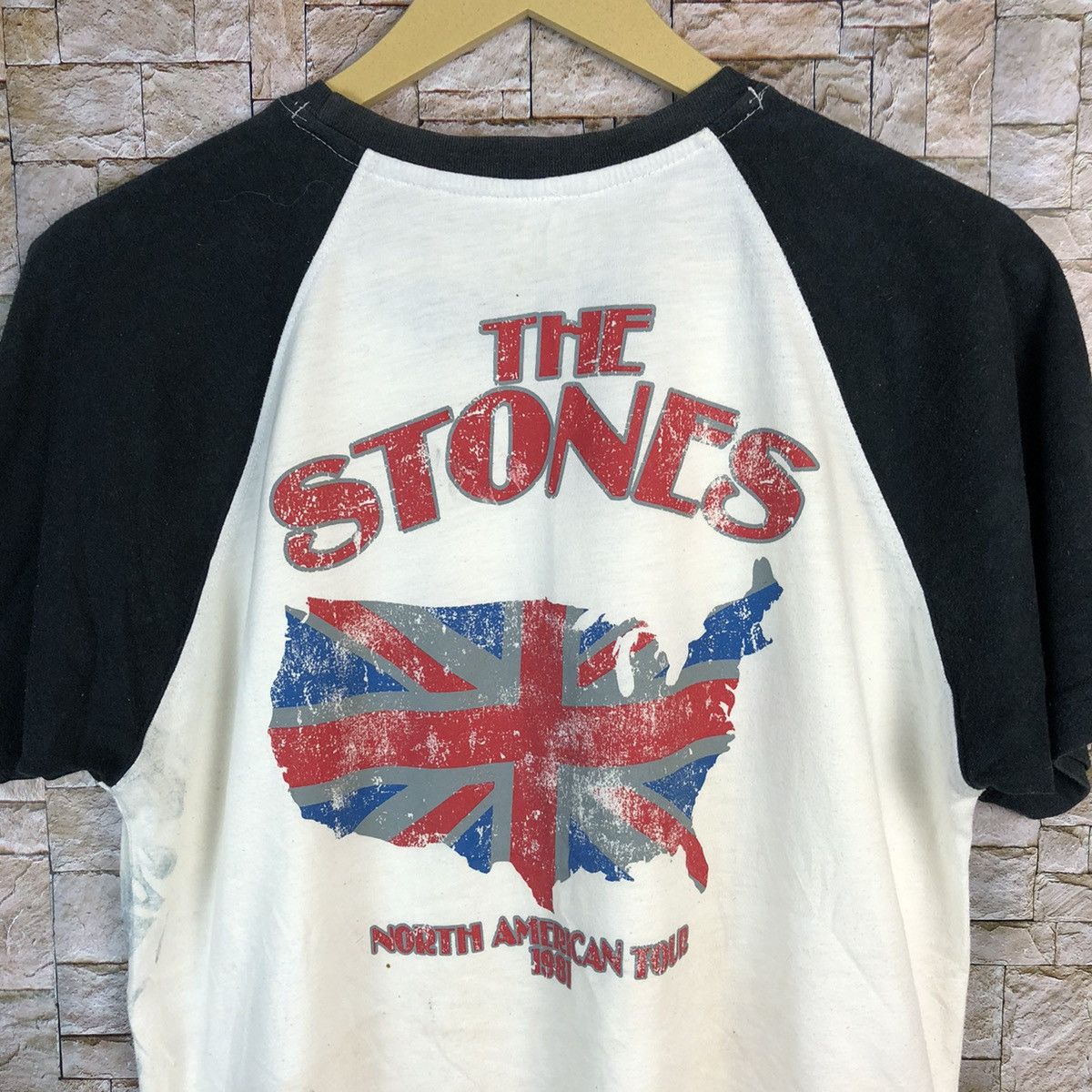 The Rolling Stones The Rolling Stones vintage band tee #A810 Size US L / EU 52-54 / 3 - 12 Thumbnail