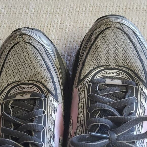 Brooks Brooks Glycerin IS Silver & Lt Pink Logo Sz. 7 Athletic Shoe Size US 7 / IT 37 - 10 Thumbnail