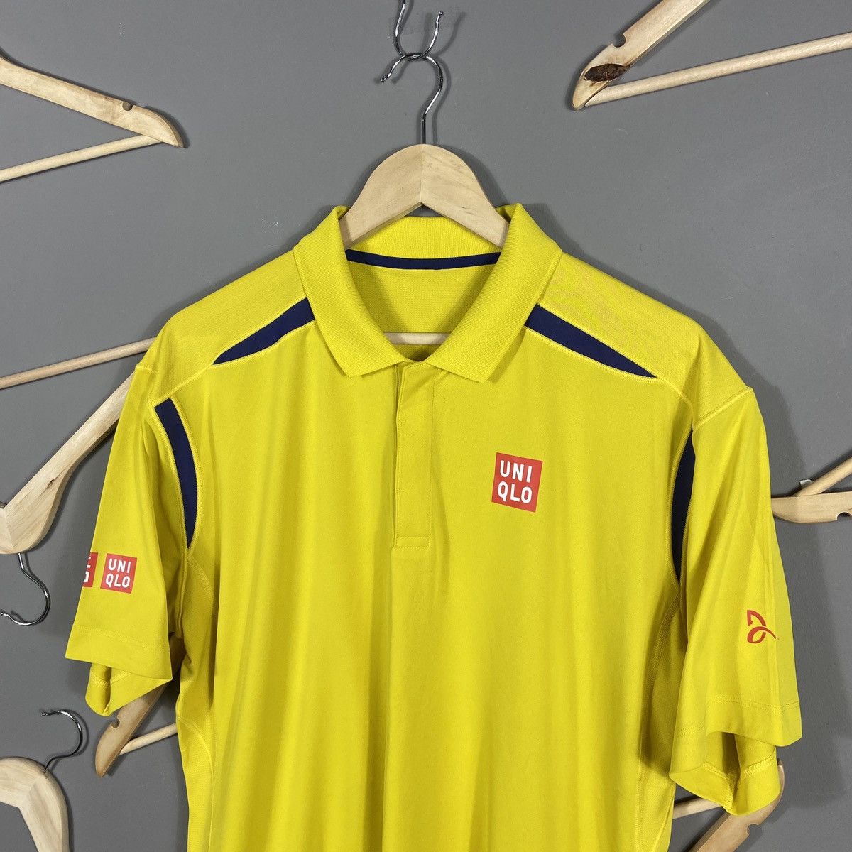 Uniqlo Uniqlo x Roger Federrer Tennis Polo Size US XL / EU 56 / 4 - 2 Thumbnail