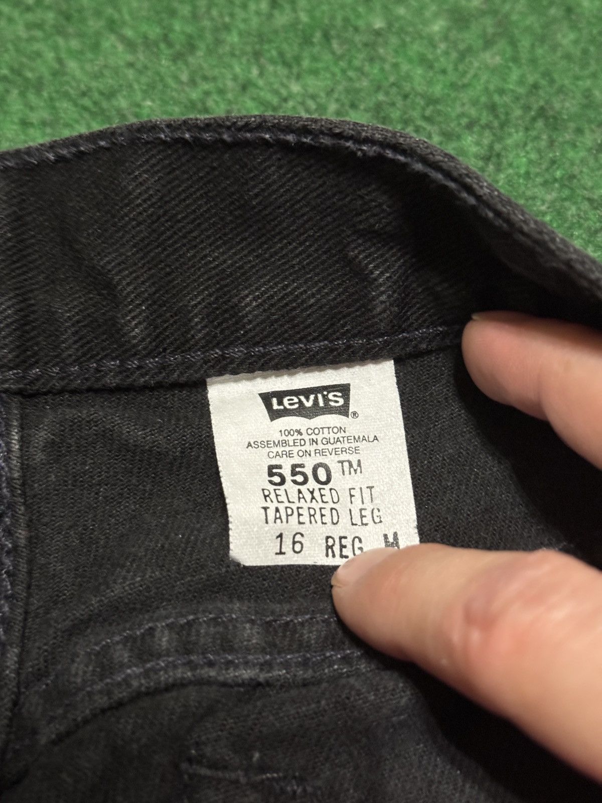 Levi's Vintage Clothing Vintage Levi’s 550 Relaxed 16 Black Dark Denim 34x30 Jeans Size 38" / US 16 / IT 52 - 4 Thumbnail