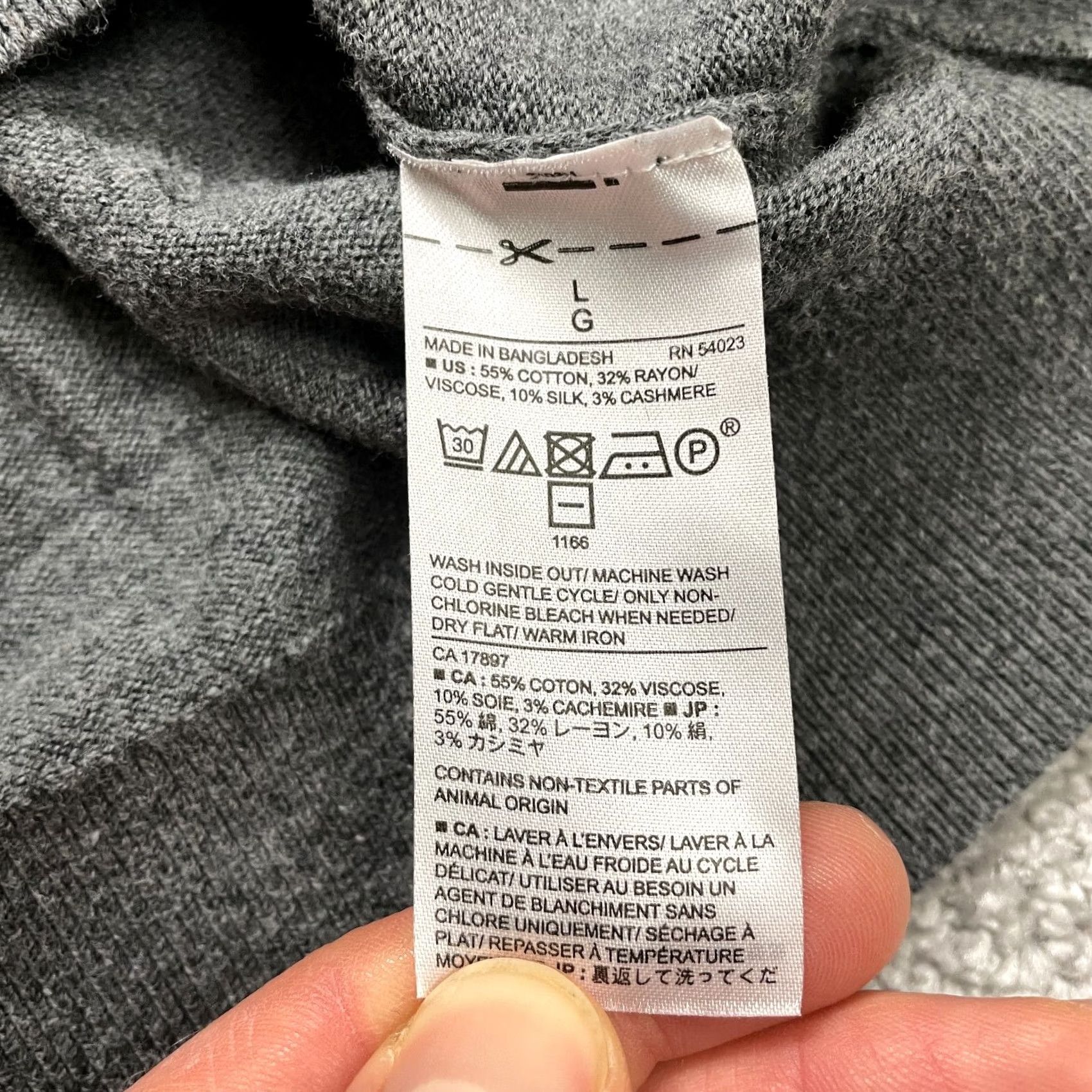 Banana Republic Banana Republic Sweater Mens Large Gray V Neck Premium Luxe Cashmere Silk Cotton Visco­se Knit Pullover Size US L / EU 52-54 / 3 - 7 Thumbnail