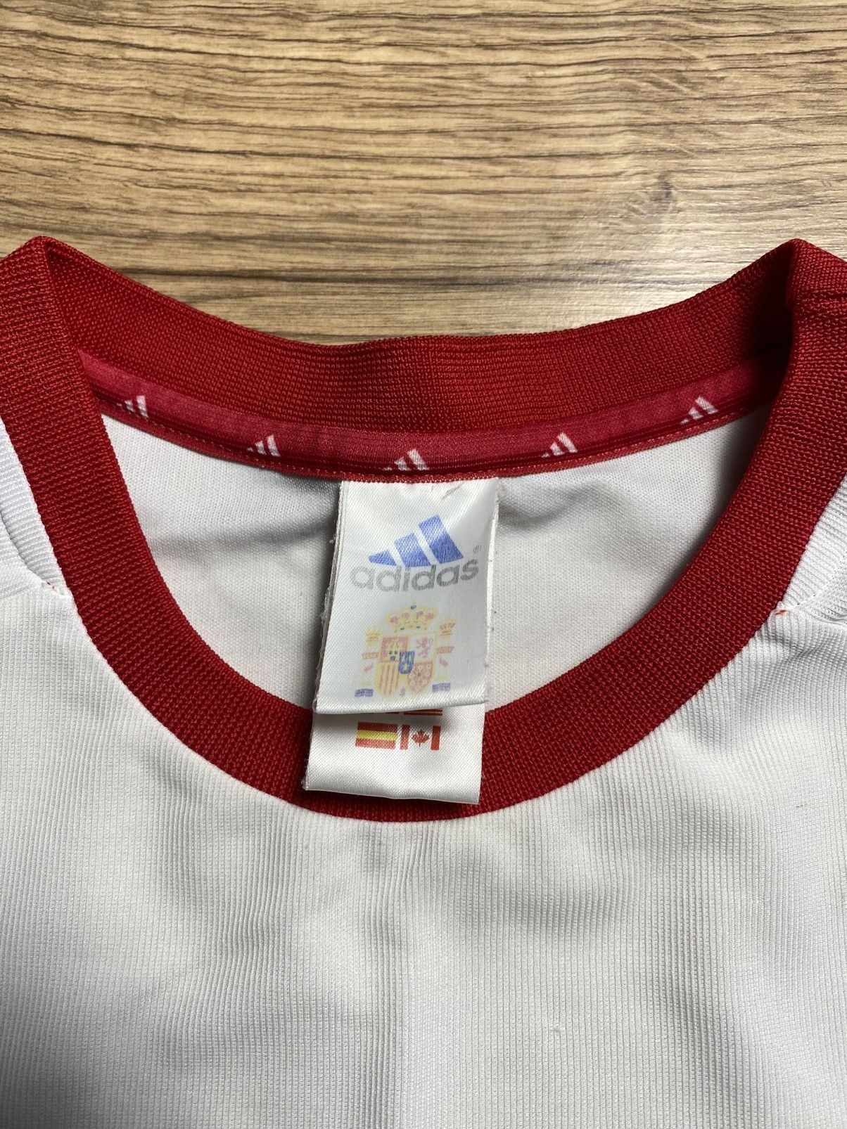 Adidas Vintage Adidas Spain Away Football Shirt 02-04 World Cup M Size US M / EU 48-50 / 2 - 6 Thumbnail