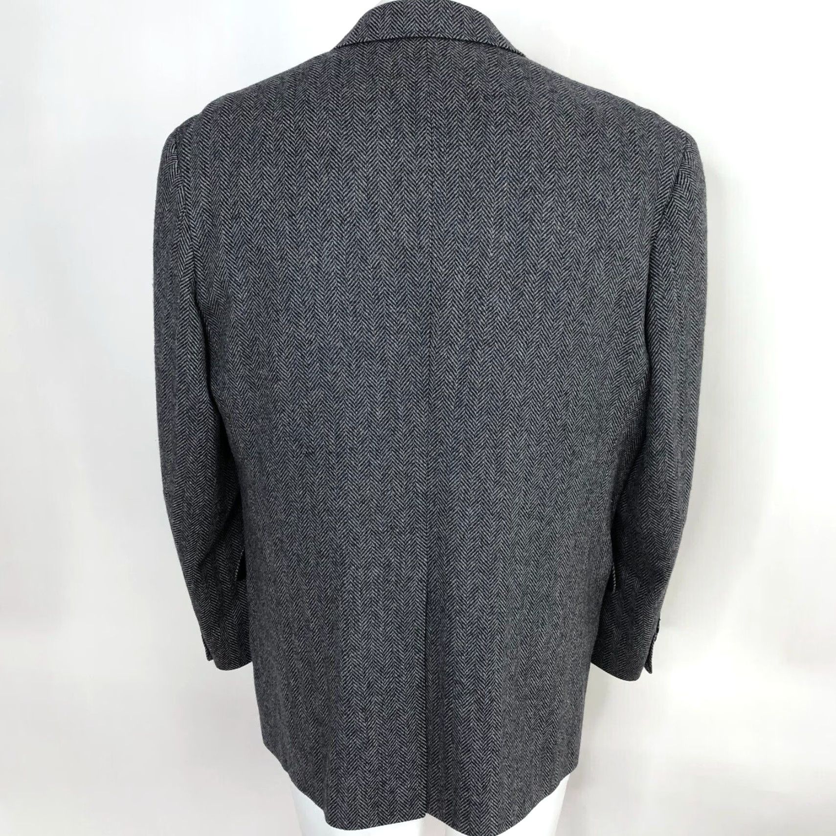 Lands' End Lands' End Sport Coat Jacket Gray Blue Lambswool Herringbone 42R Notch Single-Breasted Wool Men Coat, 2-Button Front, Regular Fit, Dry Clean Only Size US XS / EU 42 / 0 - 4 Thumbnail
