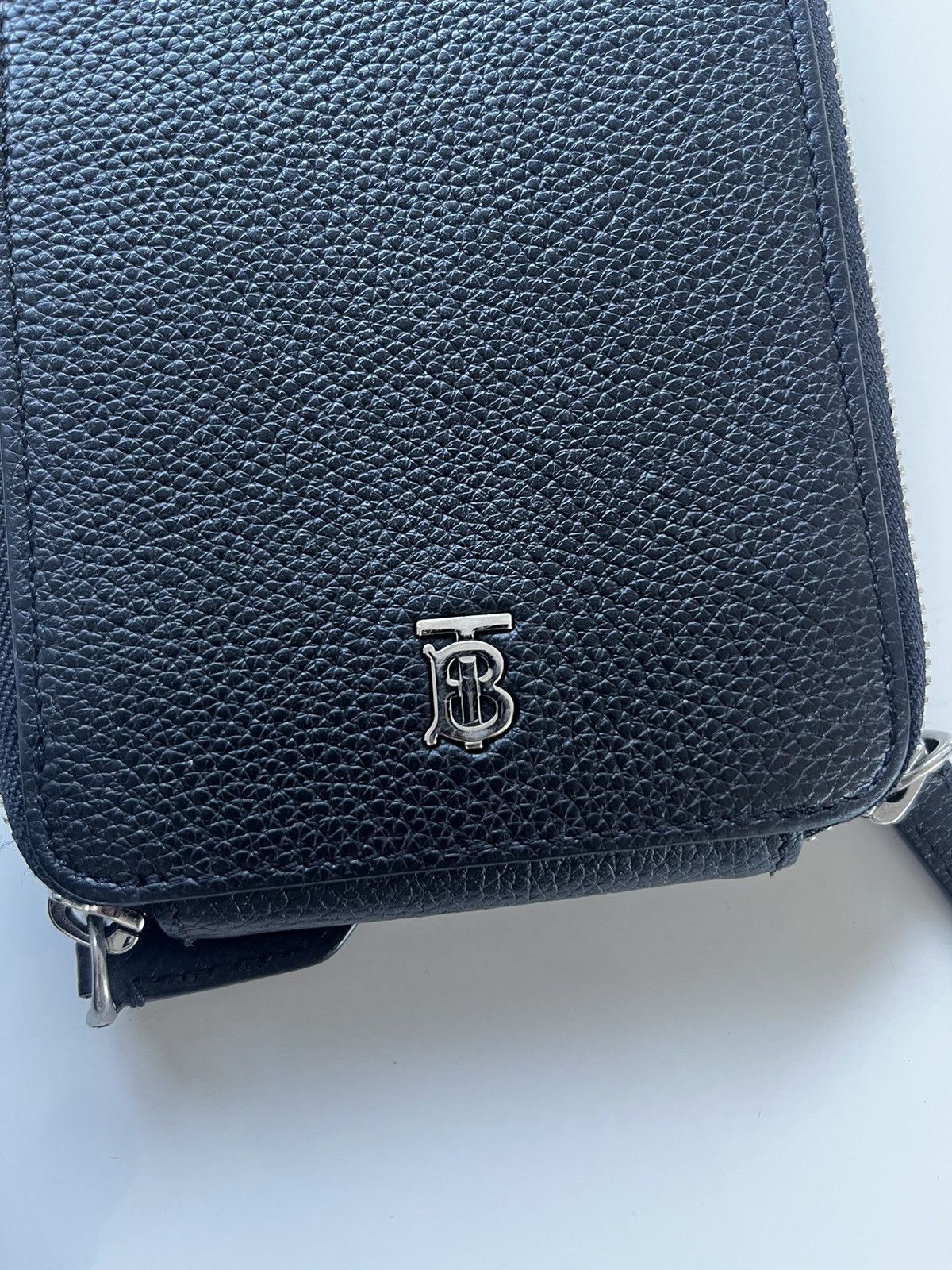 Burberry BURBERRY Black Leather Phone Shoulder Bag Size ONE SIZE - 10 Thumbnail