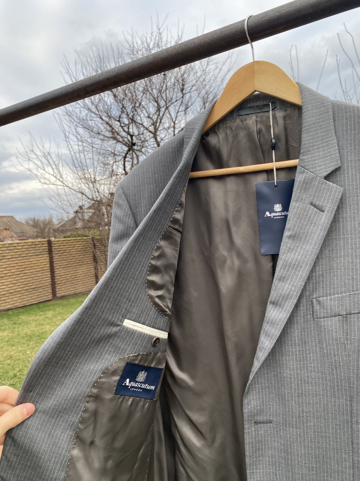 Aquascutum Aquascutum London Grey Pinstripe Blazer 100% Wool Size L NWT Size 46L - 4 Thumbnail