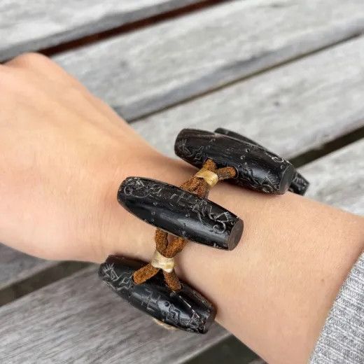 Kapital KAPITAL Hand Carving Go Bracelet Black One Size Size ONE SIZE - 3 Thumbnail