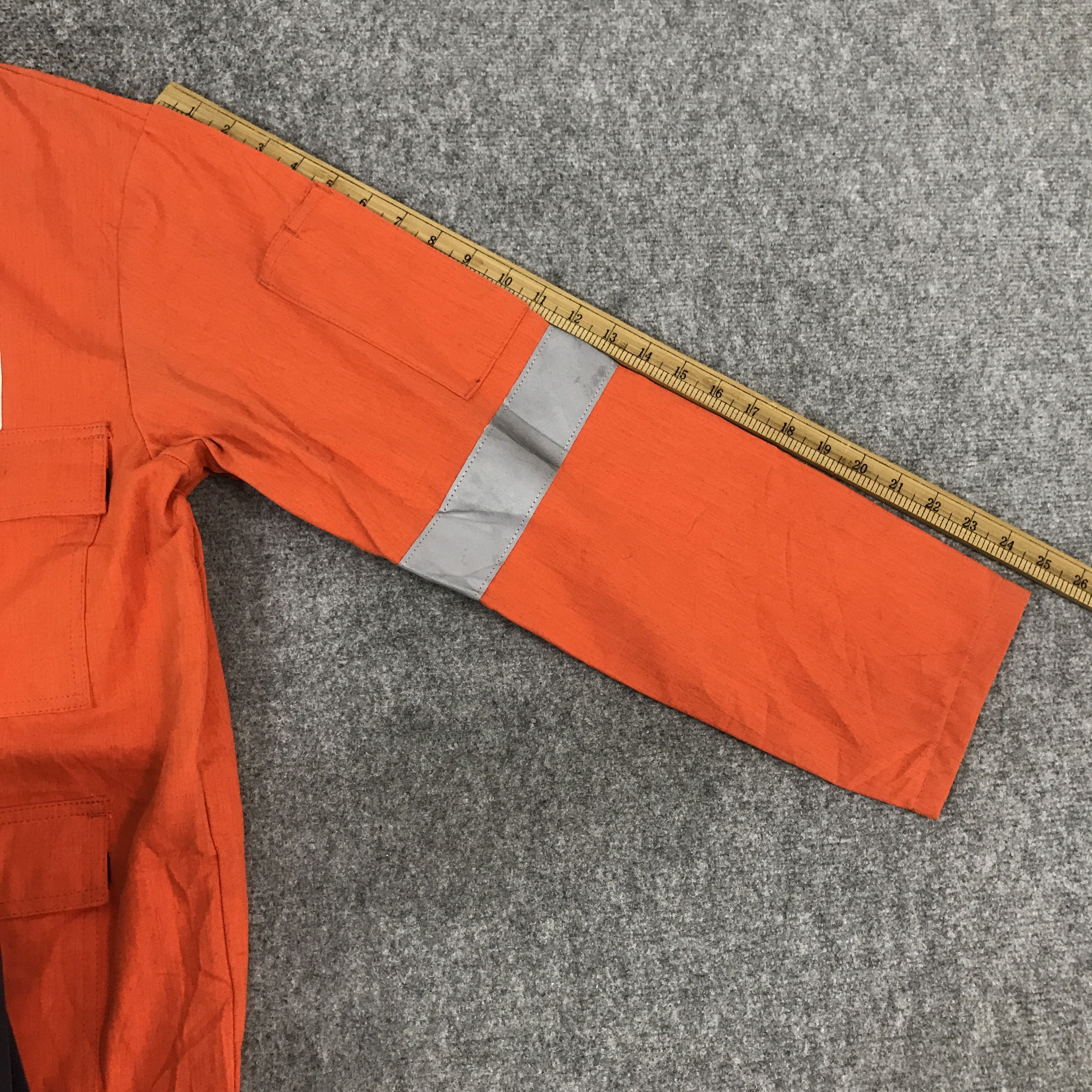 Gear for Sports Vinatge exonmobil Esso oil Racing jacket Size US L / EU 52-54 / 3 - 6 Thumbnail