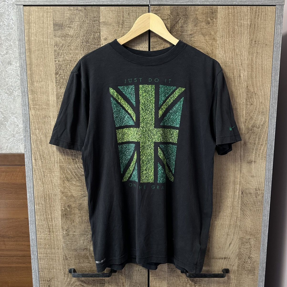 Japanese Brand × Nike × Yohji Yamamoto Vintage Nike Great Britain T-shirts Big Logo Y2K 00s USA Size US M / EU 48-50 / 2 - 1 Thumbnail
